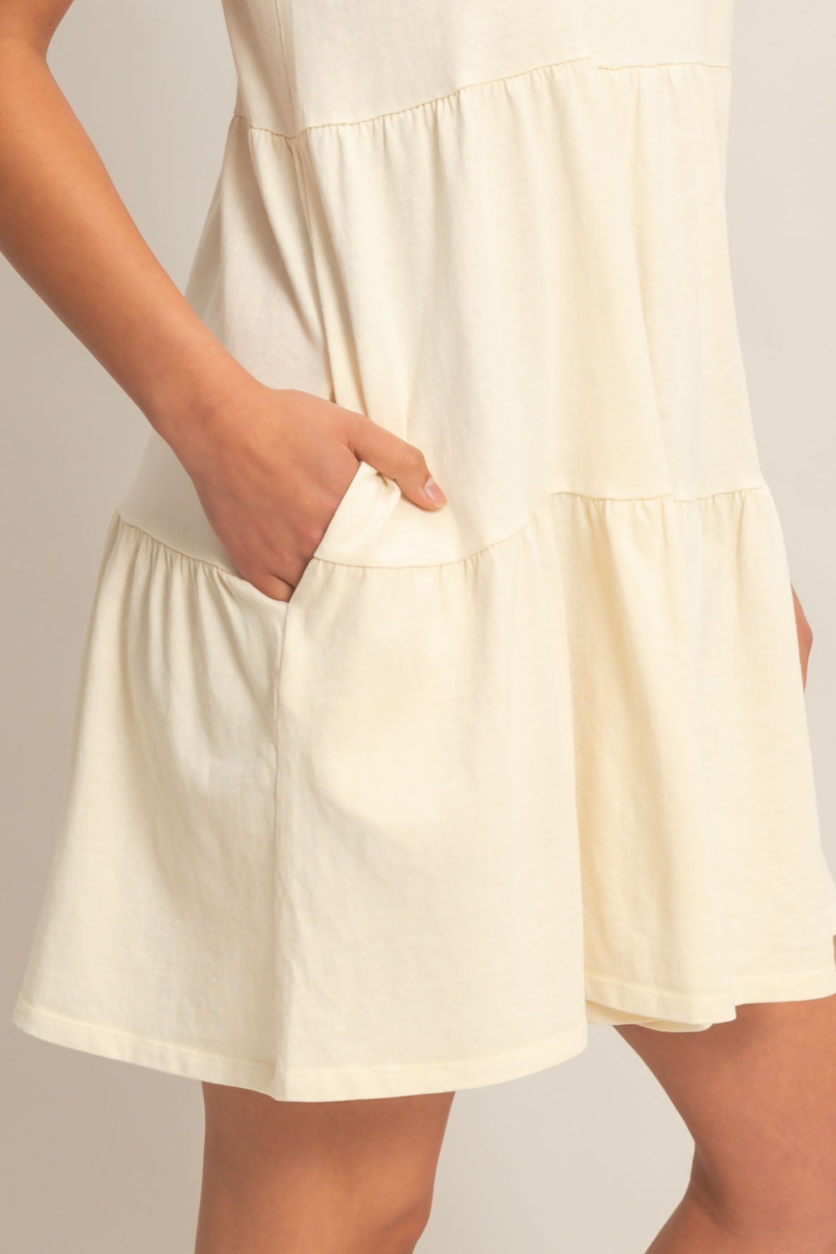 Wholesale Sleeveless Crewneck Tiered Mini Dress Dresses DZ26C208 ALPACA DOUBLE ZERO