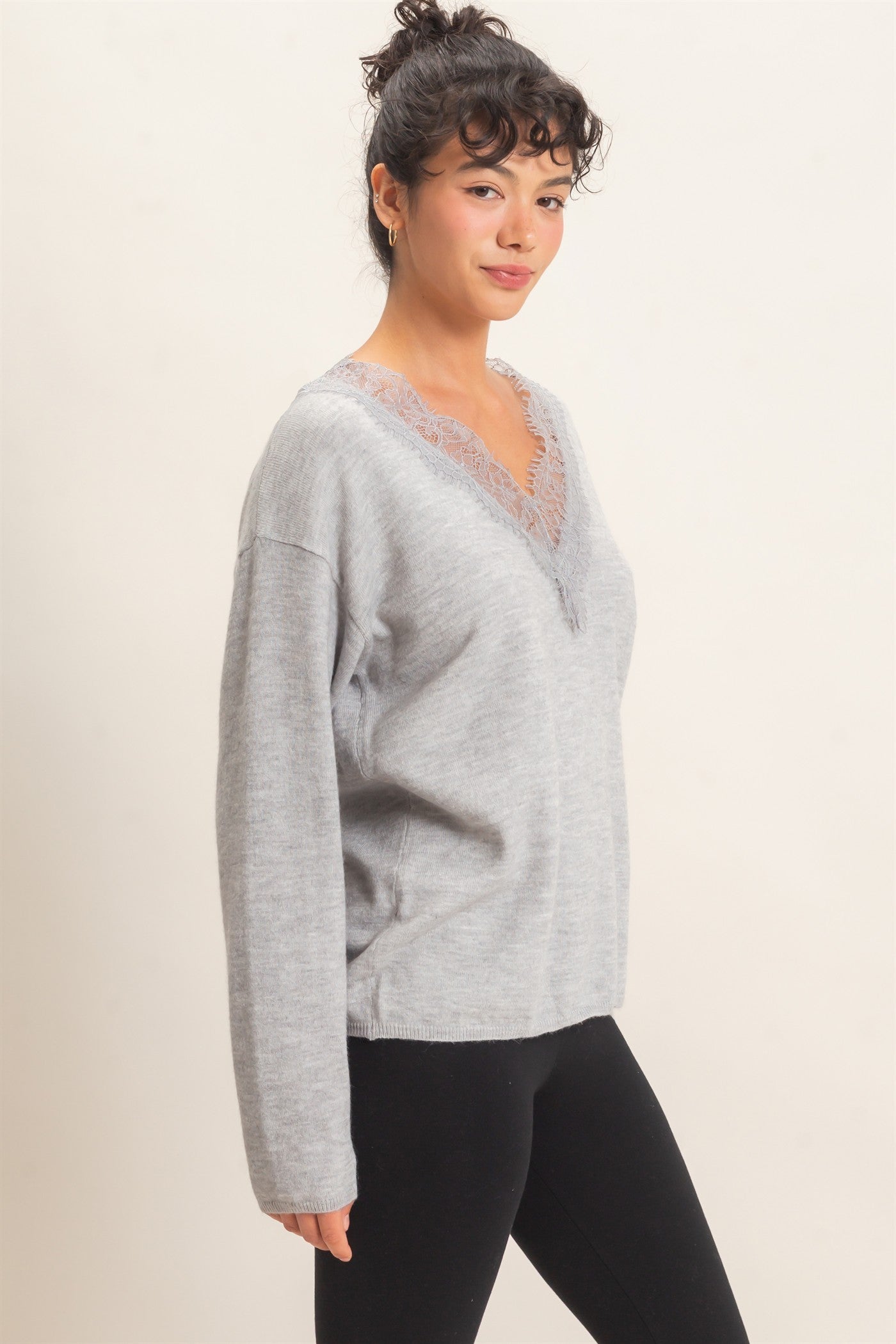 Wholesale Lace Trim V-Neck Sweater Sweaters DZ26E327 HEATHER GRAY DOUBLE ZERO