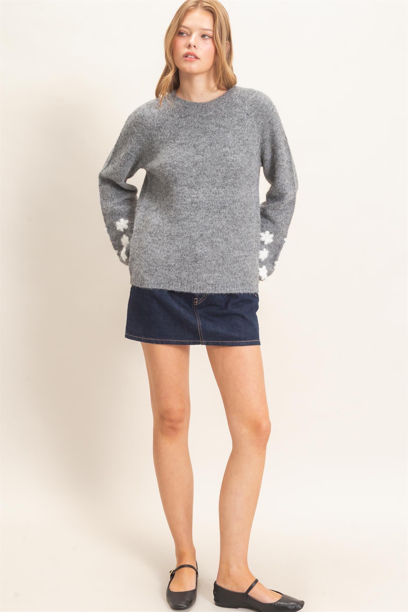 Wholesale Floral Applique Raglan Sleeve Sweater Sweaters HF26E808 GRAY HYFVE