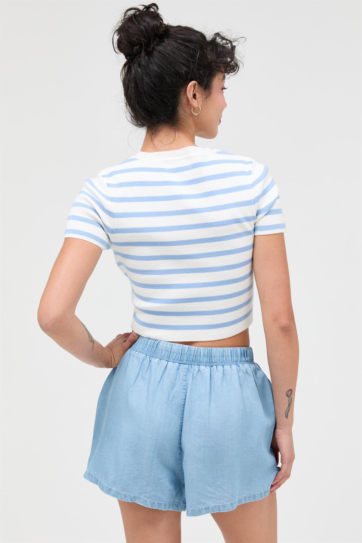 Wholesale Striped And Knit Crew Neck Crop Top Clothing Tops DZ26A139 ICE BLUE DOUBLE ZERO