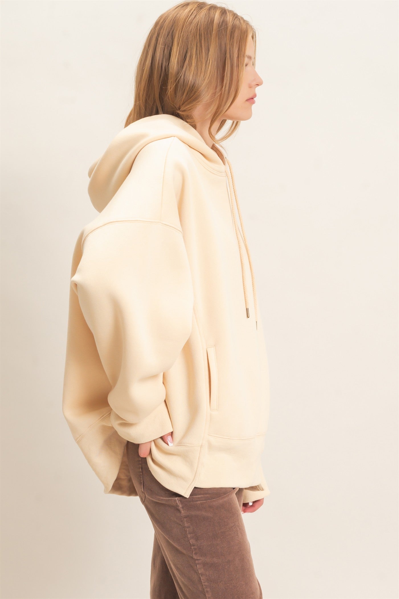 Wholesale Enzyme Wash Drop Shoulder Hoodie Hoodies HF26E235 CREAM HYFVE