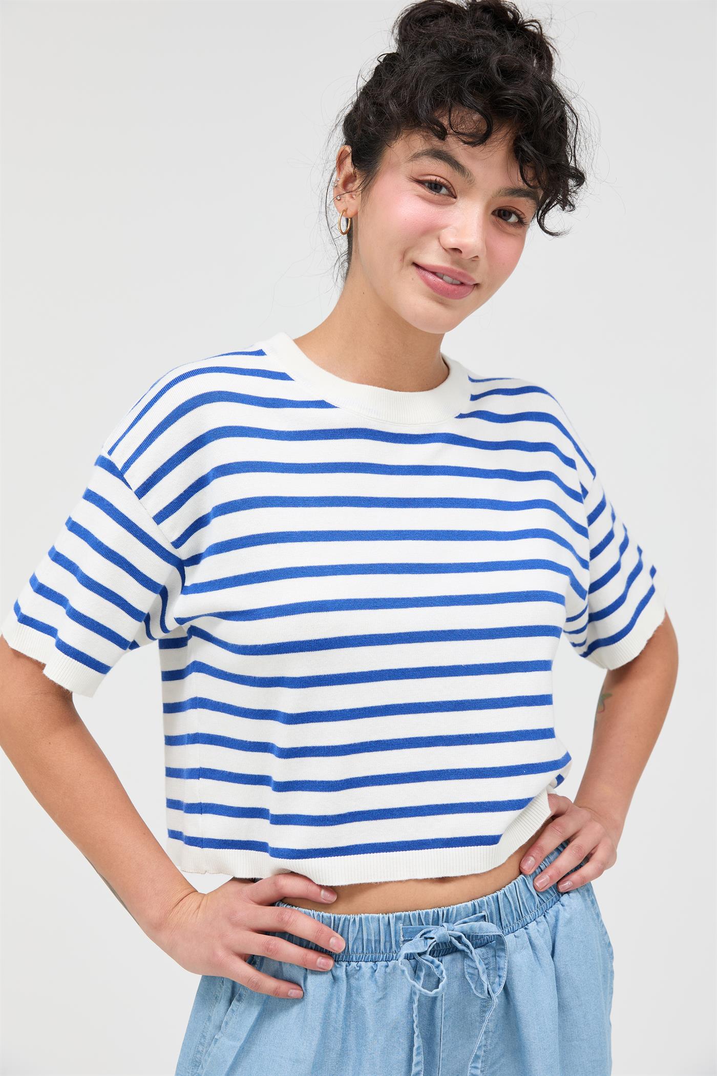 Wholesale Round Neck Striped Crop Top Clothing Tops DZ26A051 BLUE DOUBLE ZERO