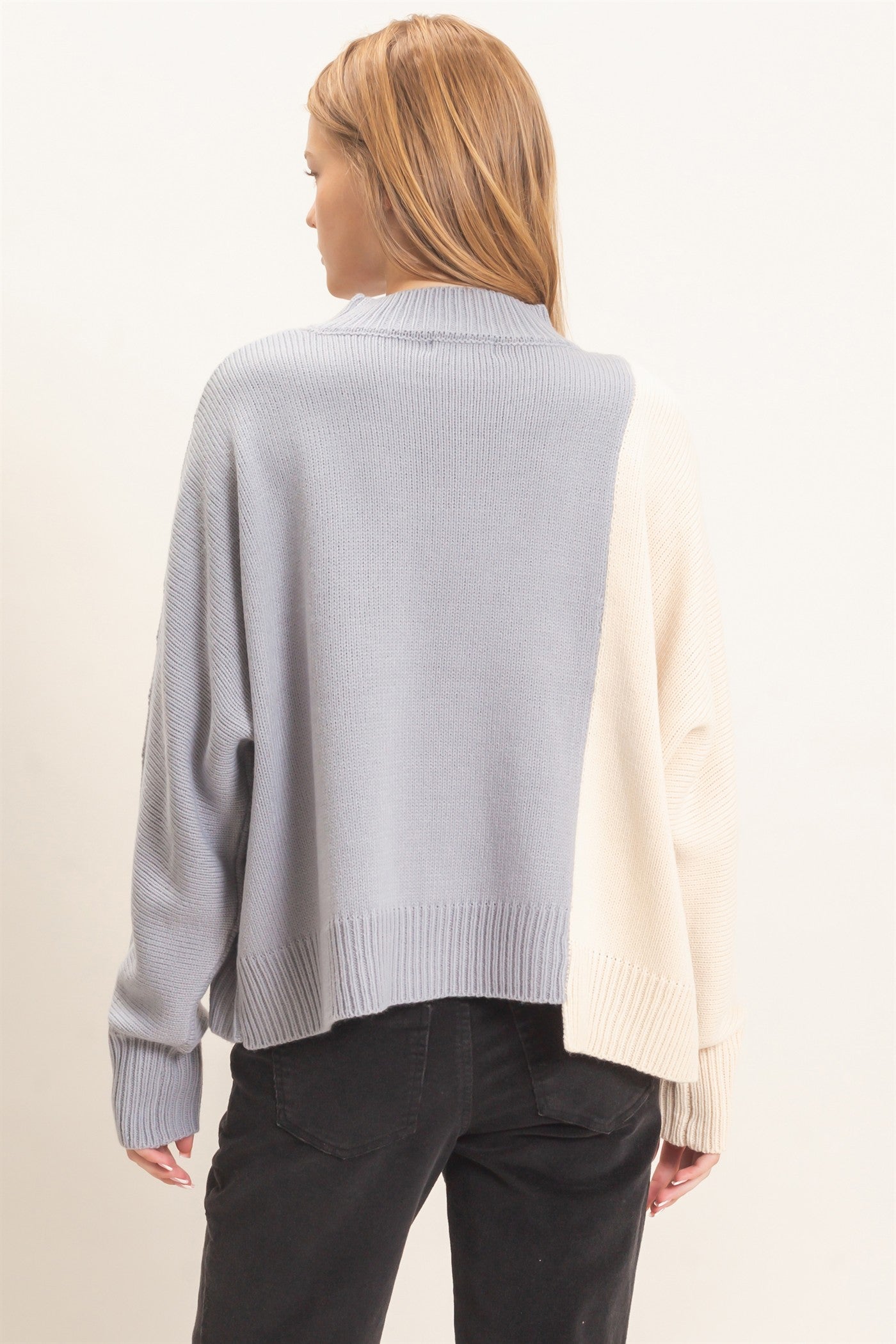 Wholesale Two-Tone Knit Sweater Sweaters HF26F184 GRAY HYFVE