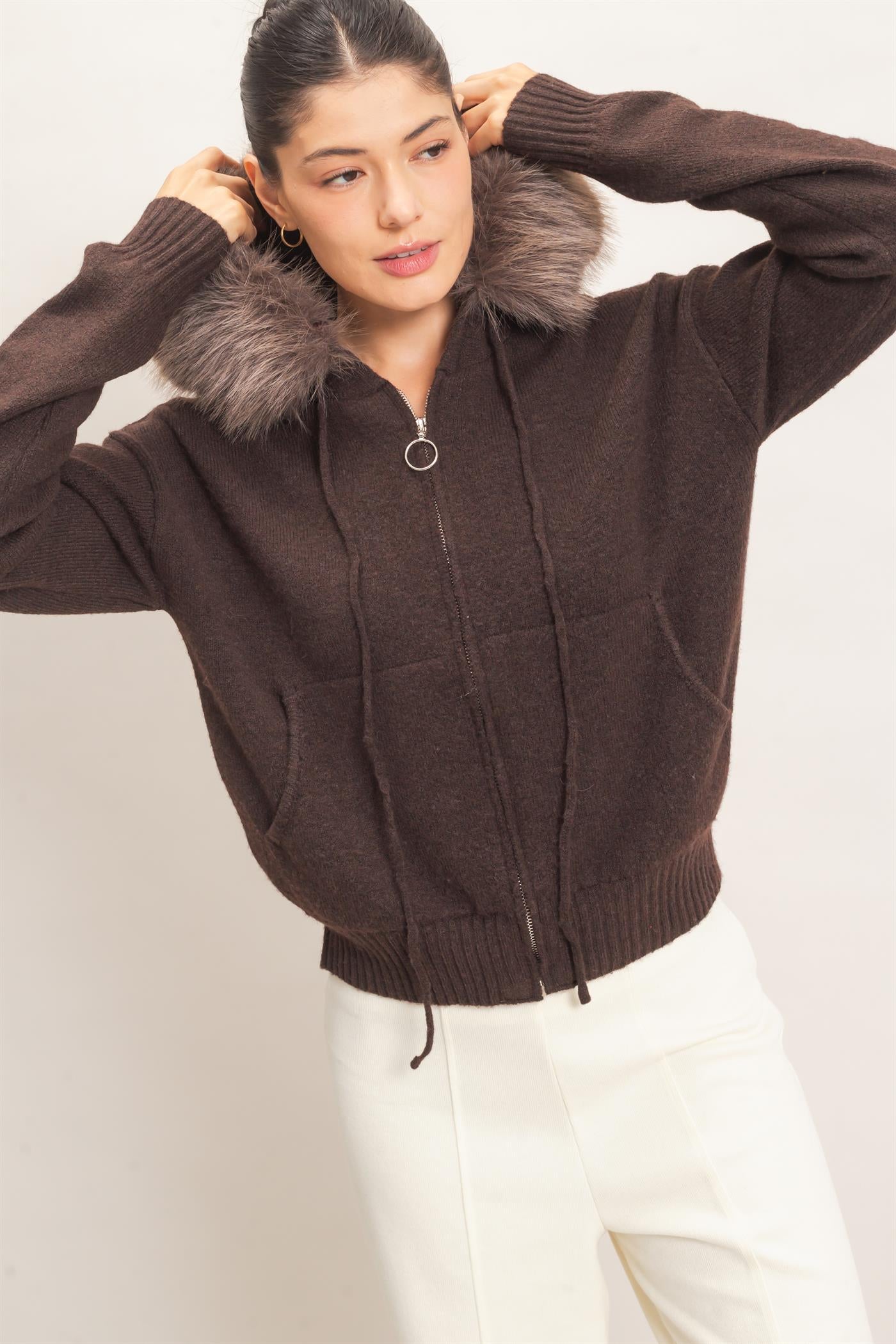 Wholesale Detachable Faux Fur Trim Zip-Up Hoodie Cardigans HF26F173 BROWN HYFVE