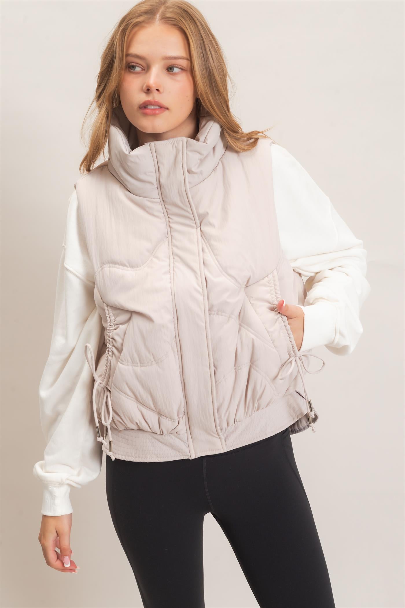 Wholesale Quilted Funnel Neck Puffer Vest Vests HF26F168 ECRU HYFVE
