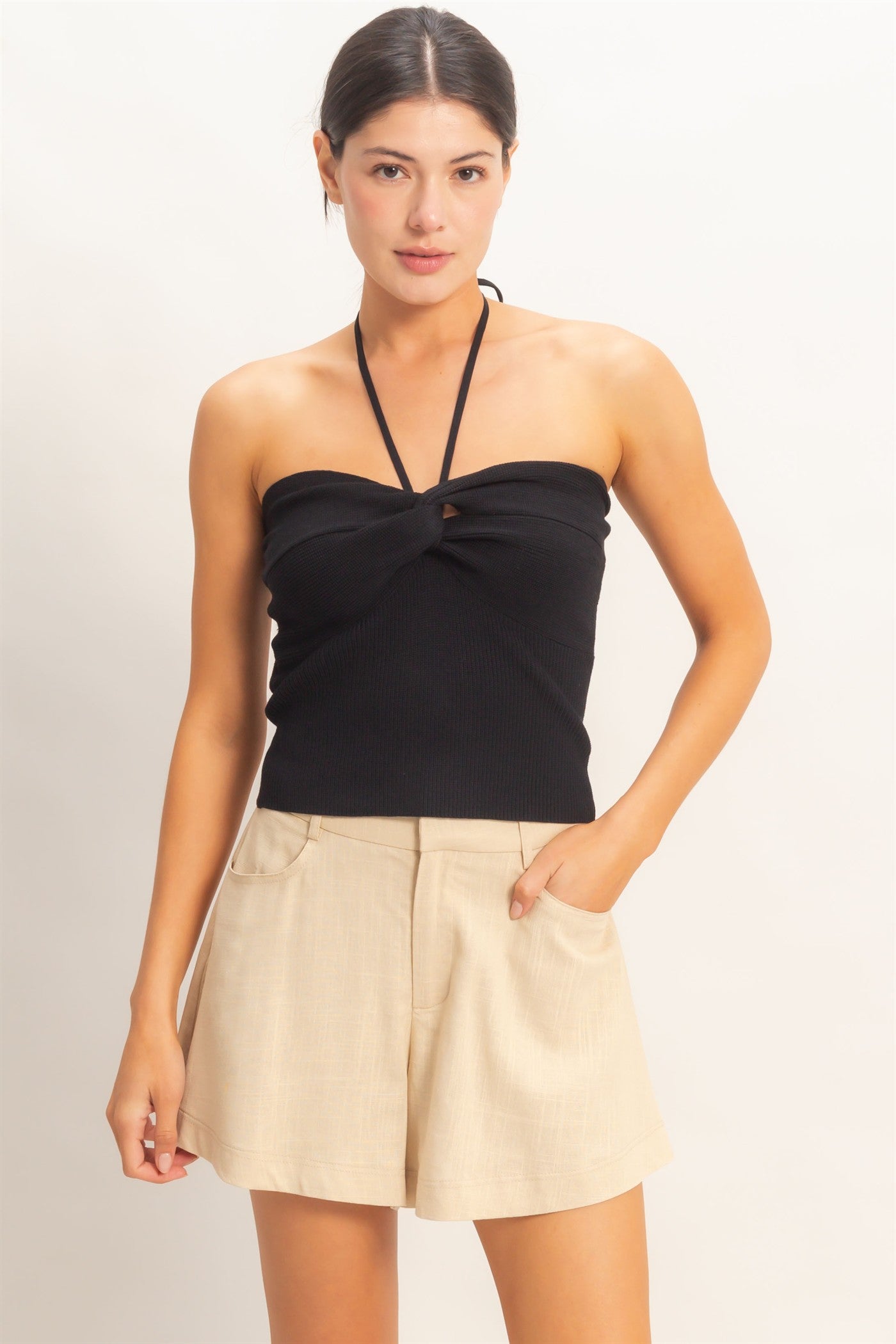 Wholesale Ribbed Halter Top With Twist Clothing Tops HF26A299 BLACK HYFVE