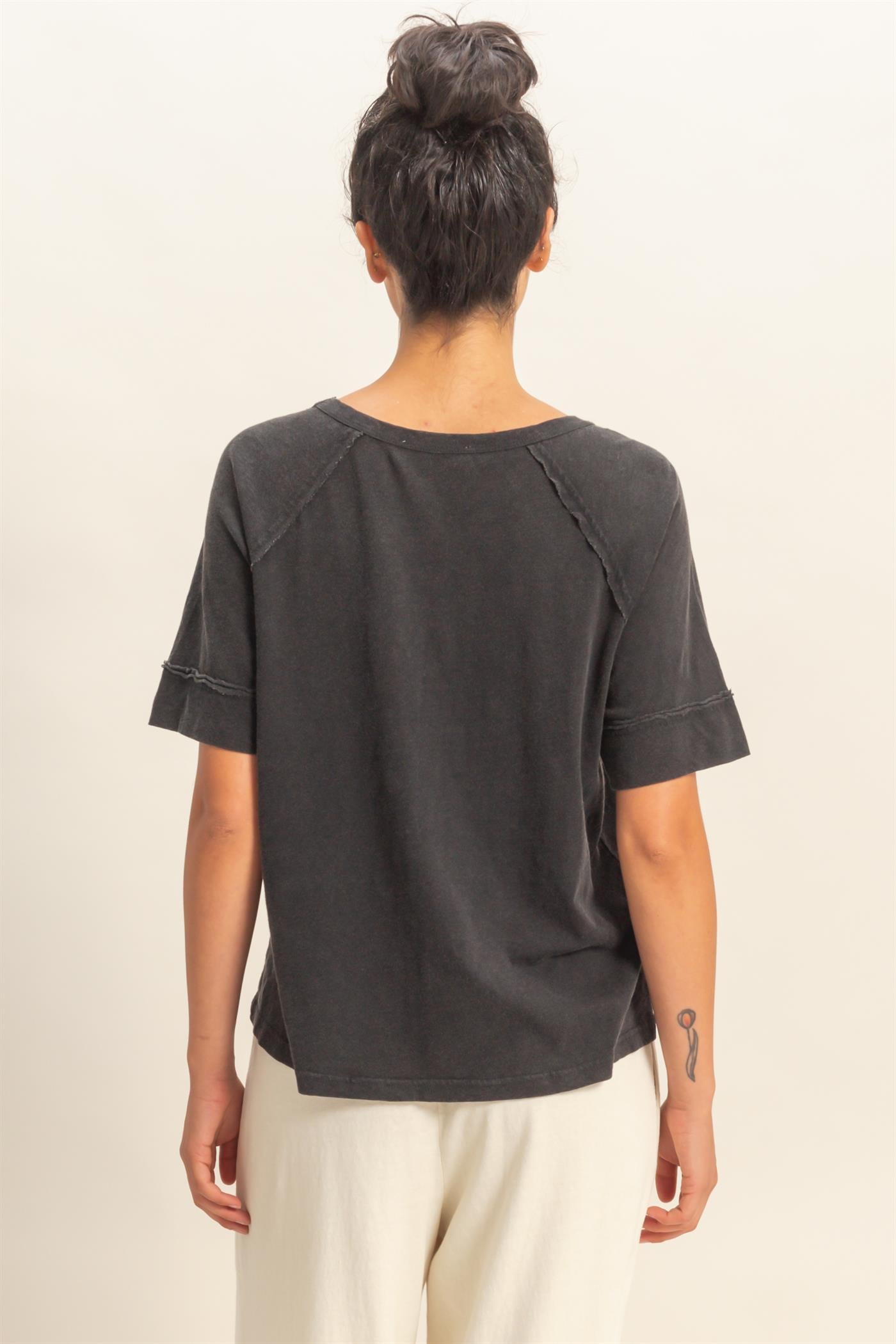 Wholesale Acid Wash Raw Seam Raglan Short Sleeve Tee Clothing Tops DZ26A655 BLACK HYFVE