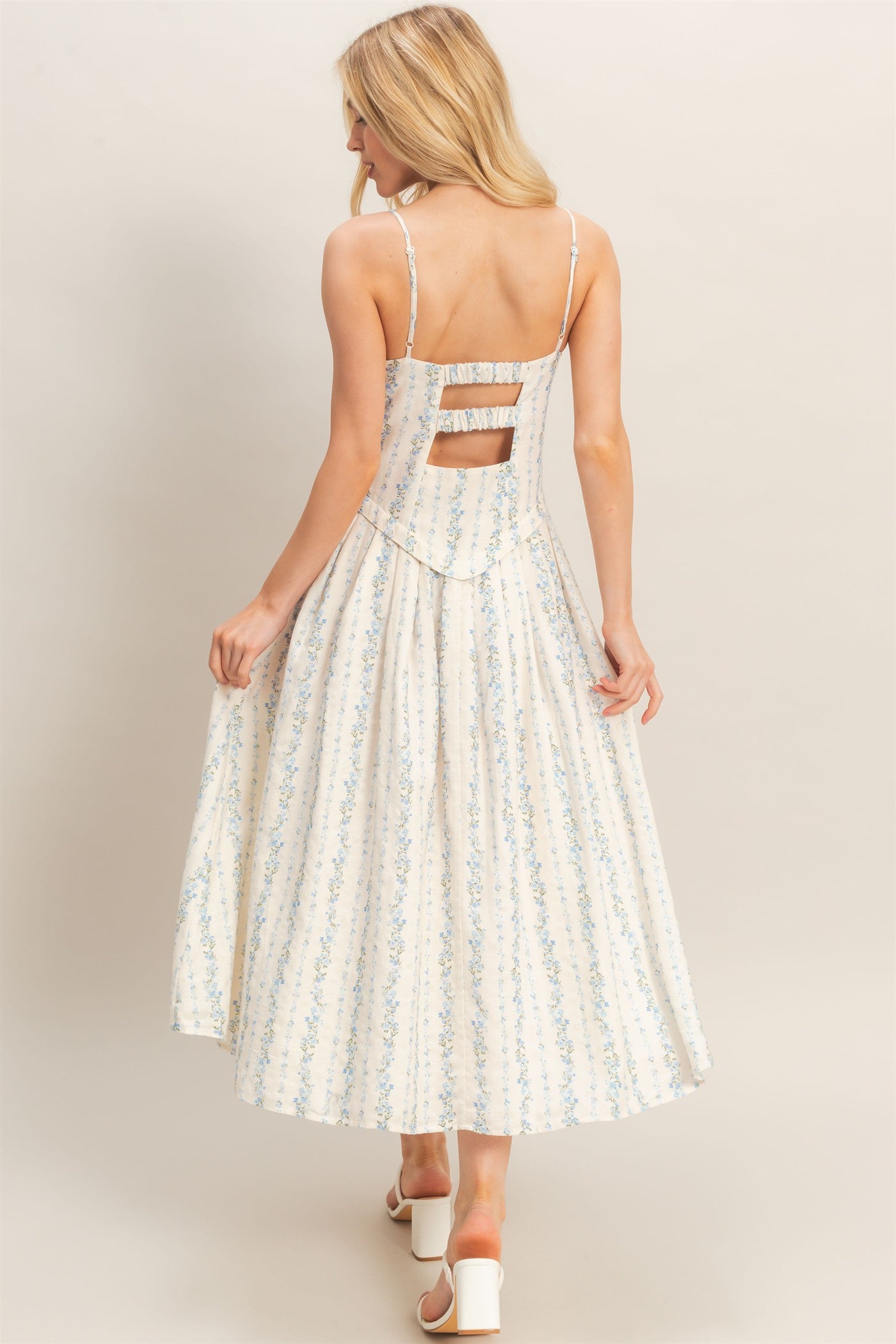 Wholesale Square Neck Floral Dress Dresses HF26A322 BLUE HYFVE