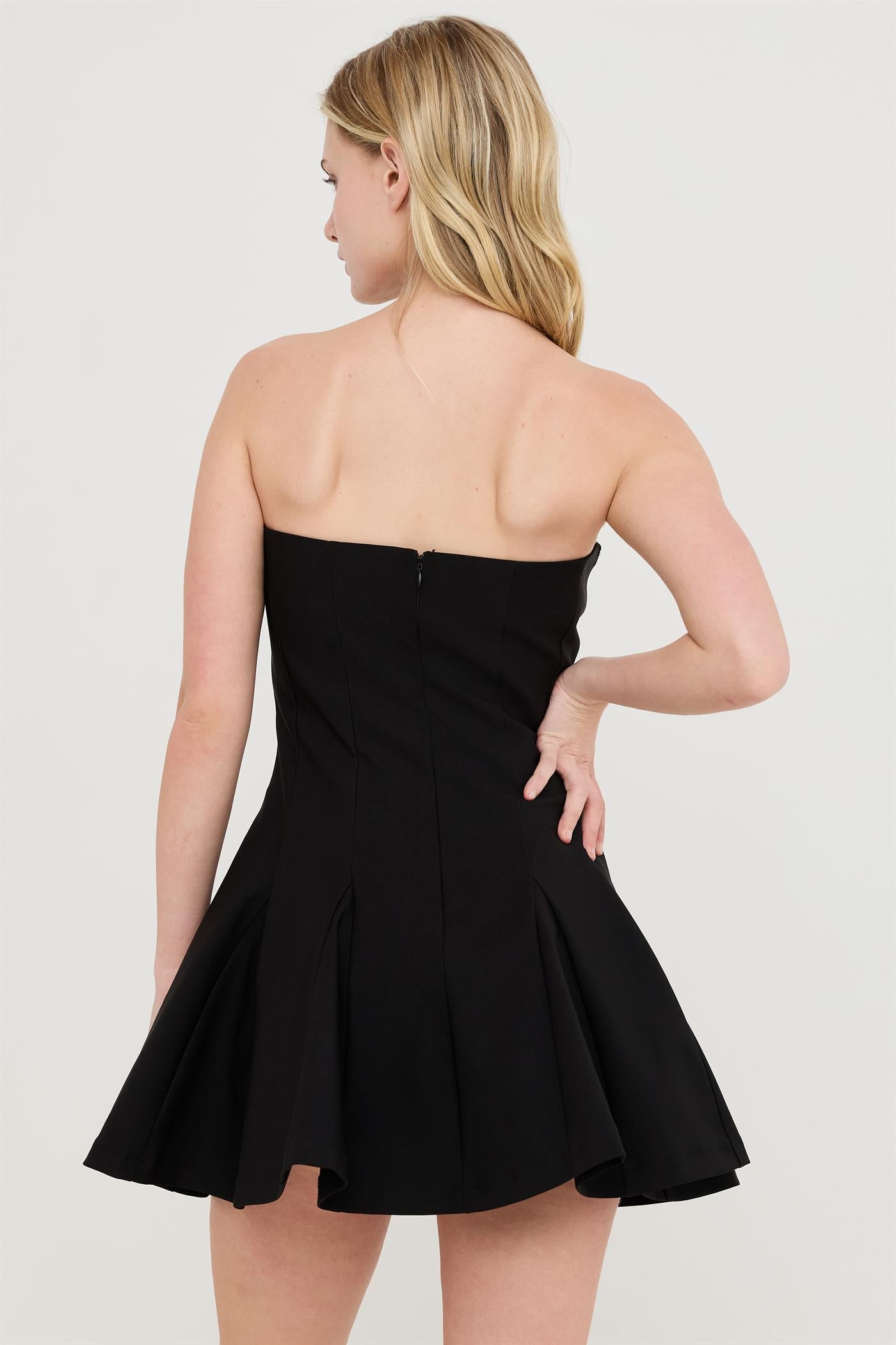 Wholesale Strapless Tube Dress With Godet Dresses HF26A294 BLACK HYFVE