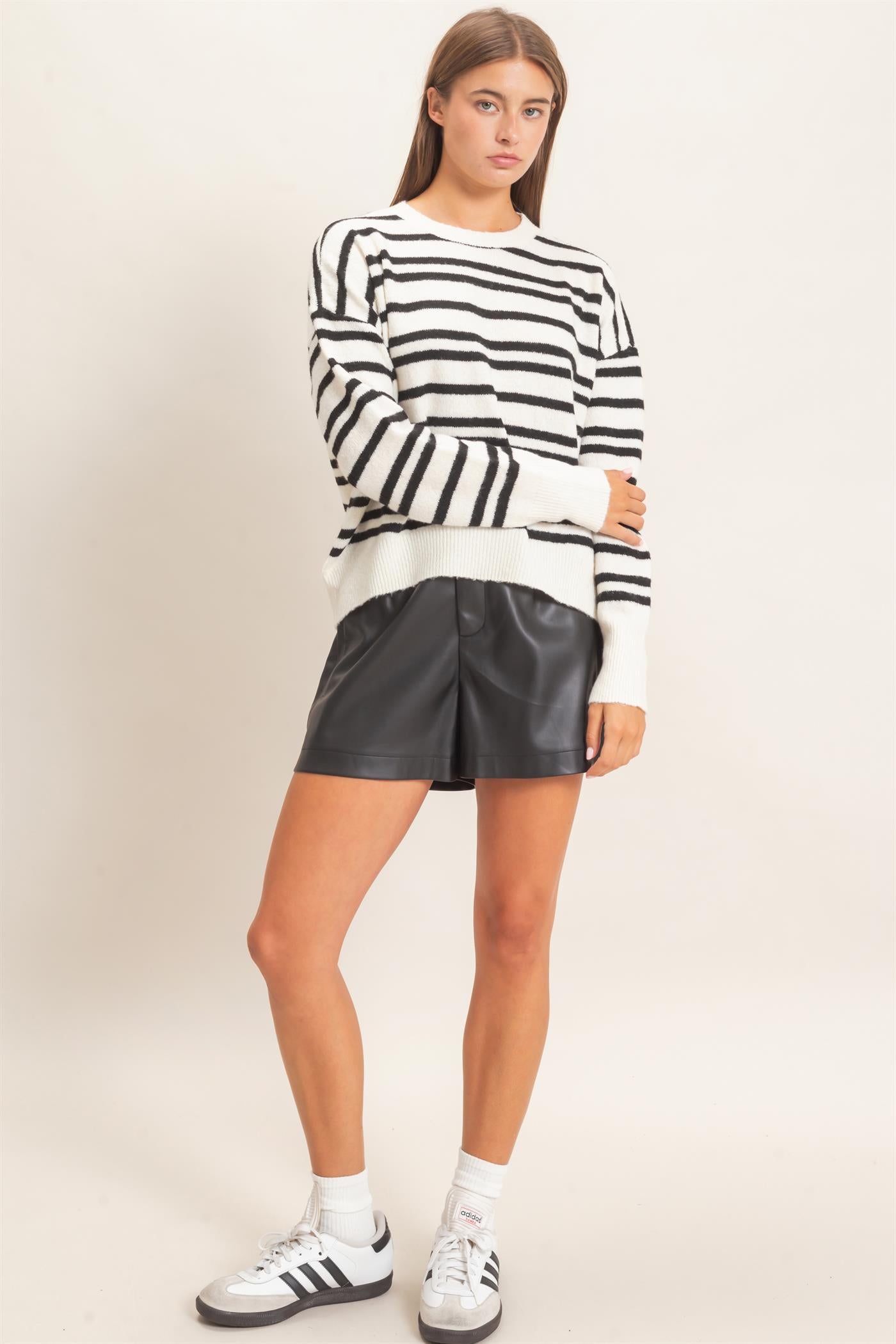 Wholesale Striped Crew Neck Sweater Sweaters DZ26E389 CREAM DOUBLE ZERO