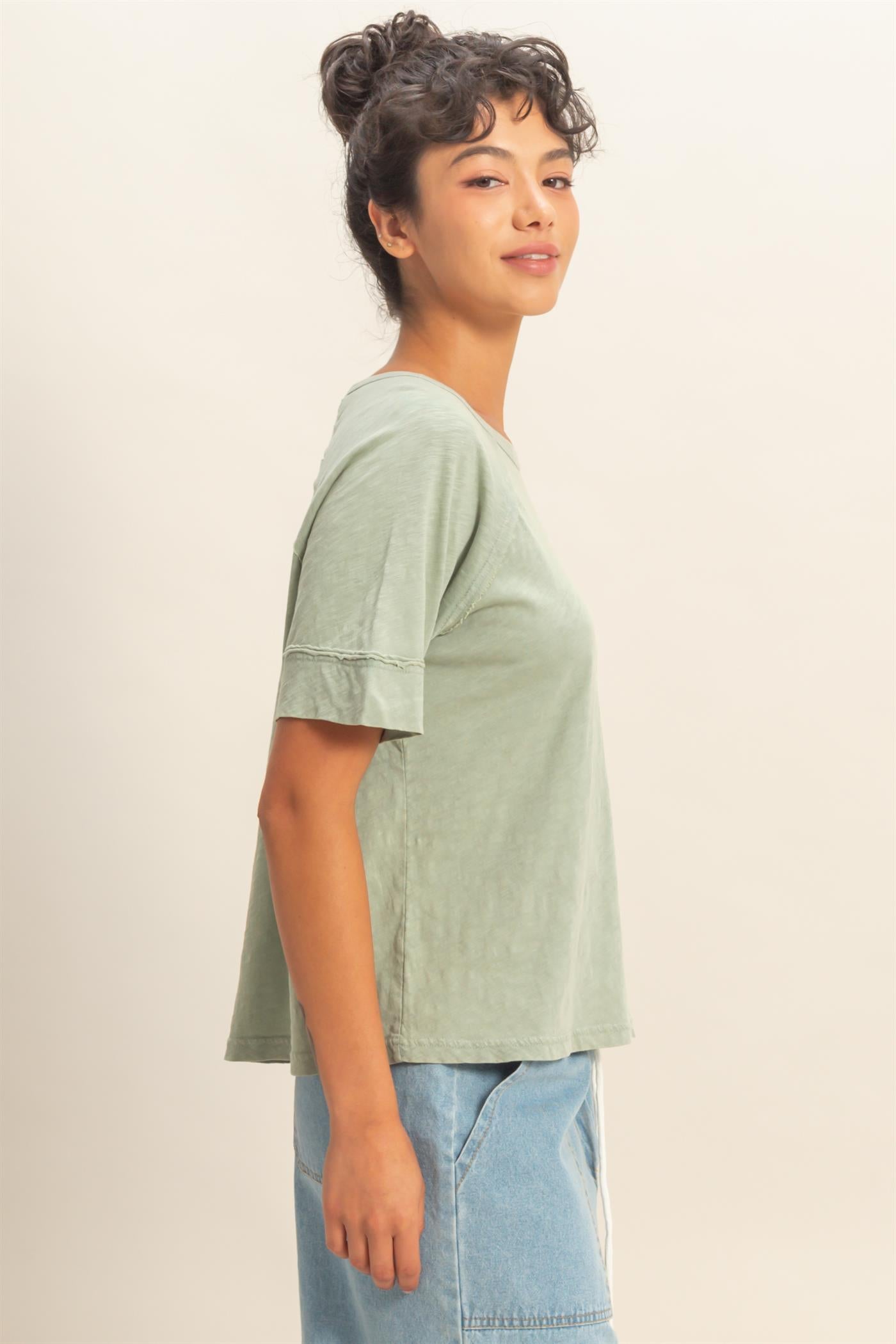 Wholesale Acid Wash Raw Seam Raglan Short Sleeve Tee Clothing Tops DZ26A655 SAGE GREEN HYFVE