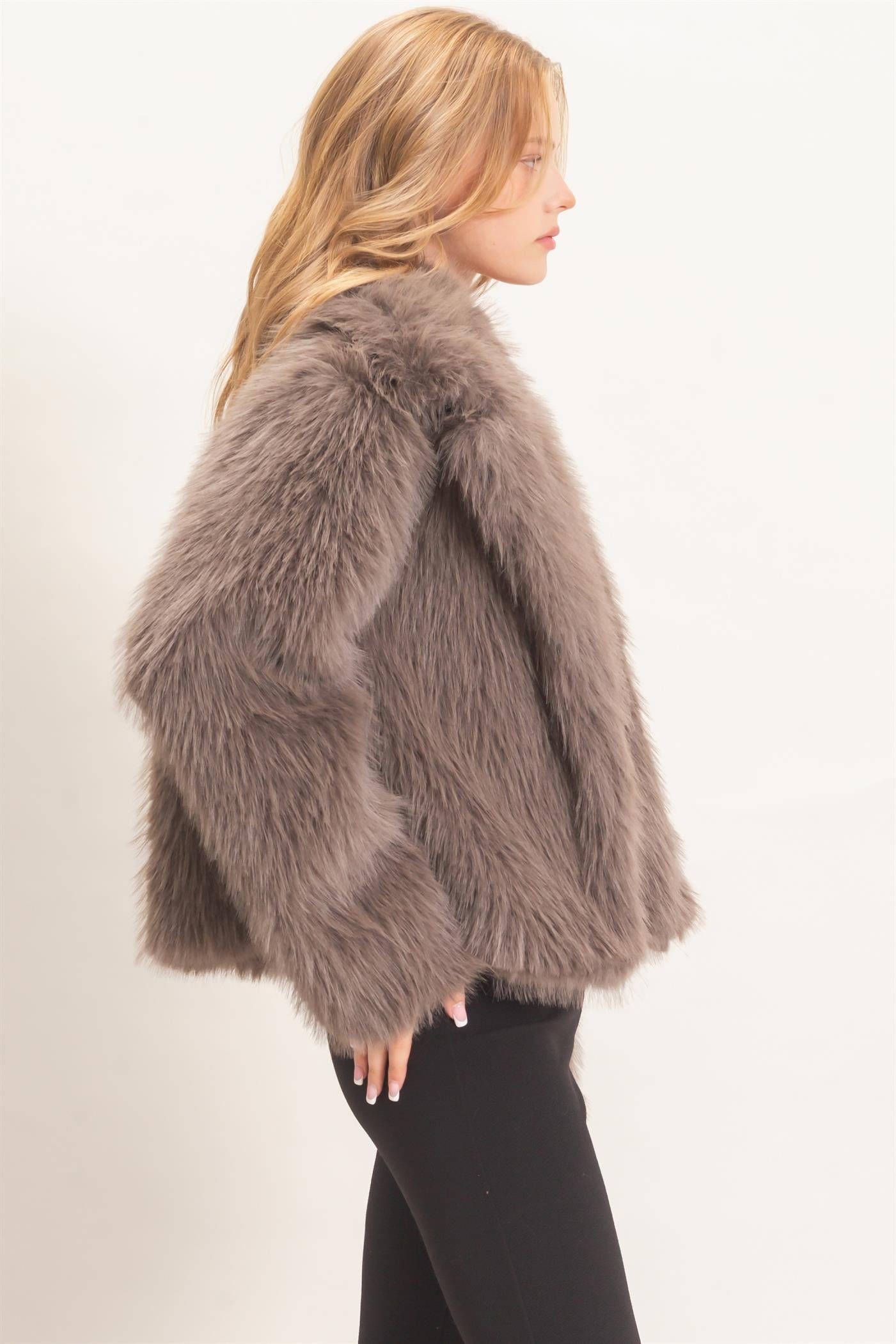 Wholesale Shawl Collar Faux Fur Jacket Outerwear HF26F207-D BROWN HYFVE