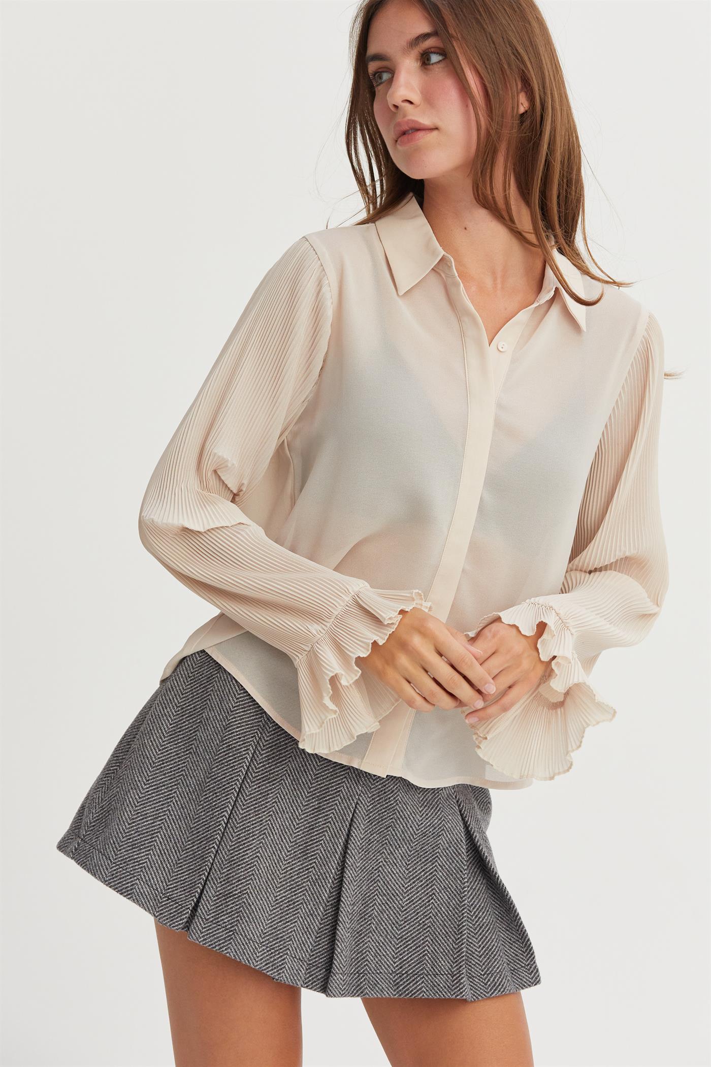 Wholesale Bell Sleeve Blouse With Inside Lining Clothing Tops HF25A769 ECRU HYFVE