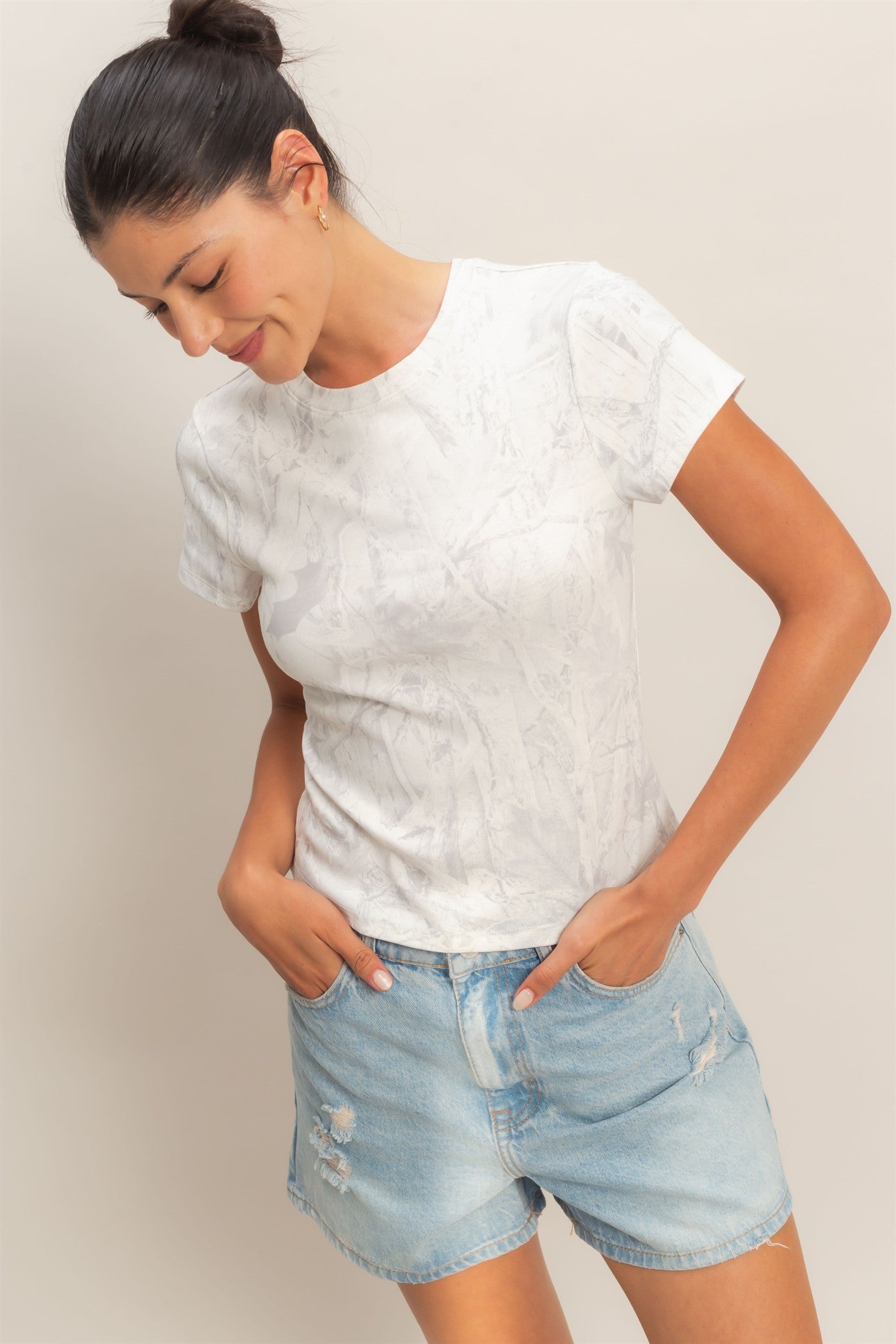 Wholesale Fitted Crew Neck T-Shirt T-Shirts HF26C893 SILVER HYFVE