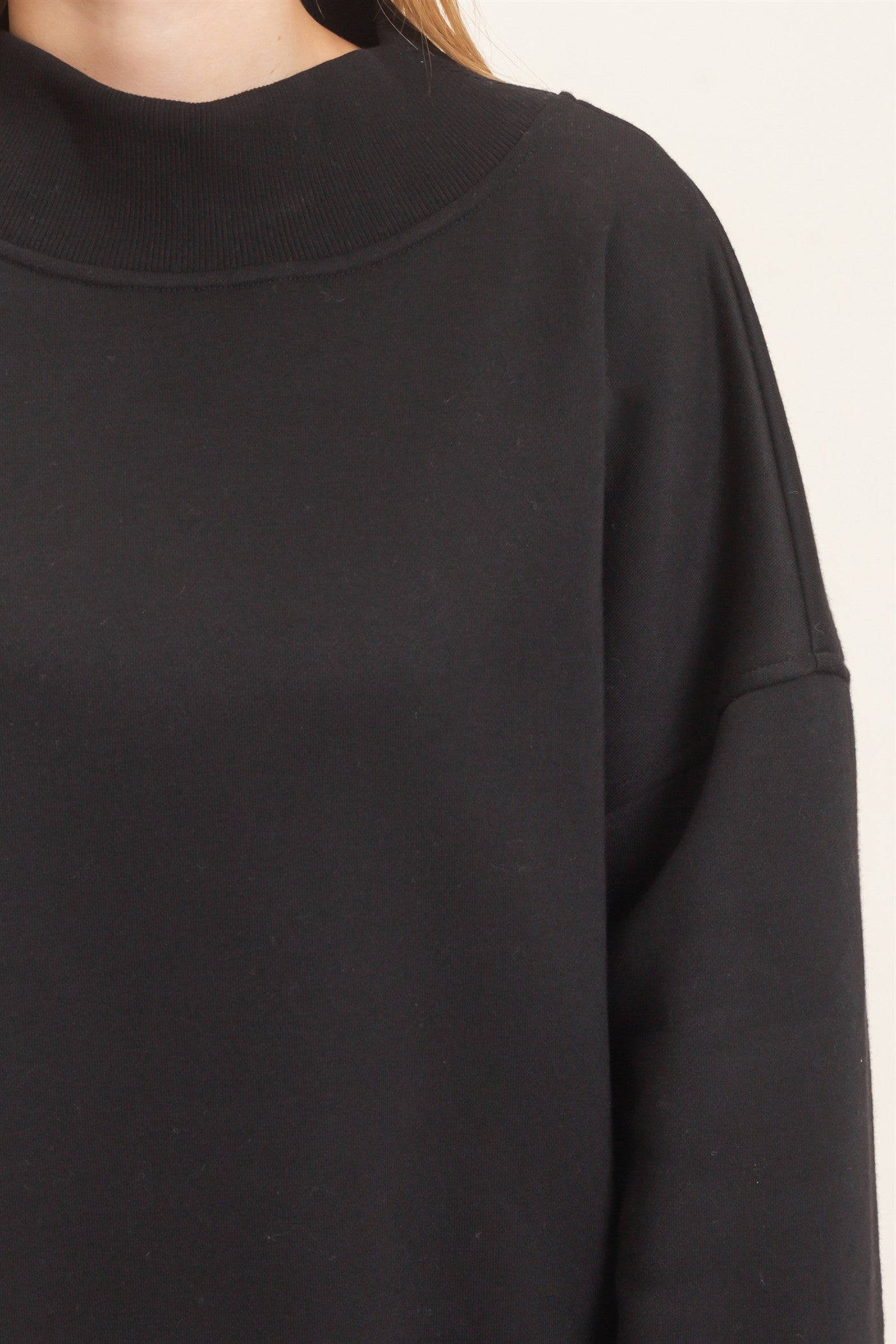 Wholesale Enzyme Washed Mock Neck Sweatshirt Sweatshirts HF26E222 BLACK HYFVE