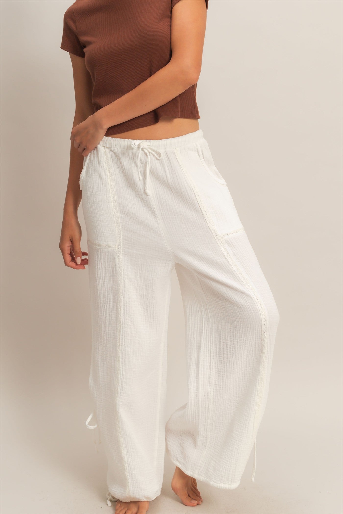 Wholesale Gauze Drawstring Jogger Pants Joggers HF26A822 OFF WHITE HYFVE