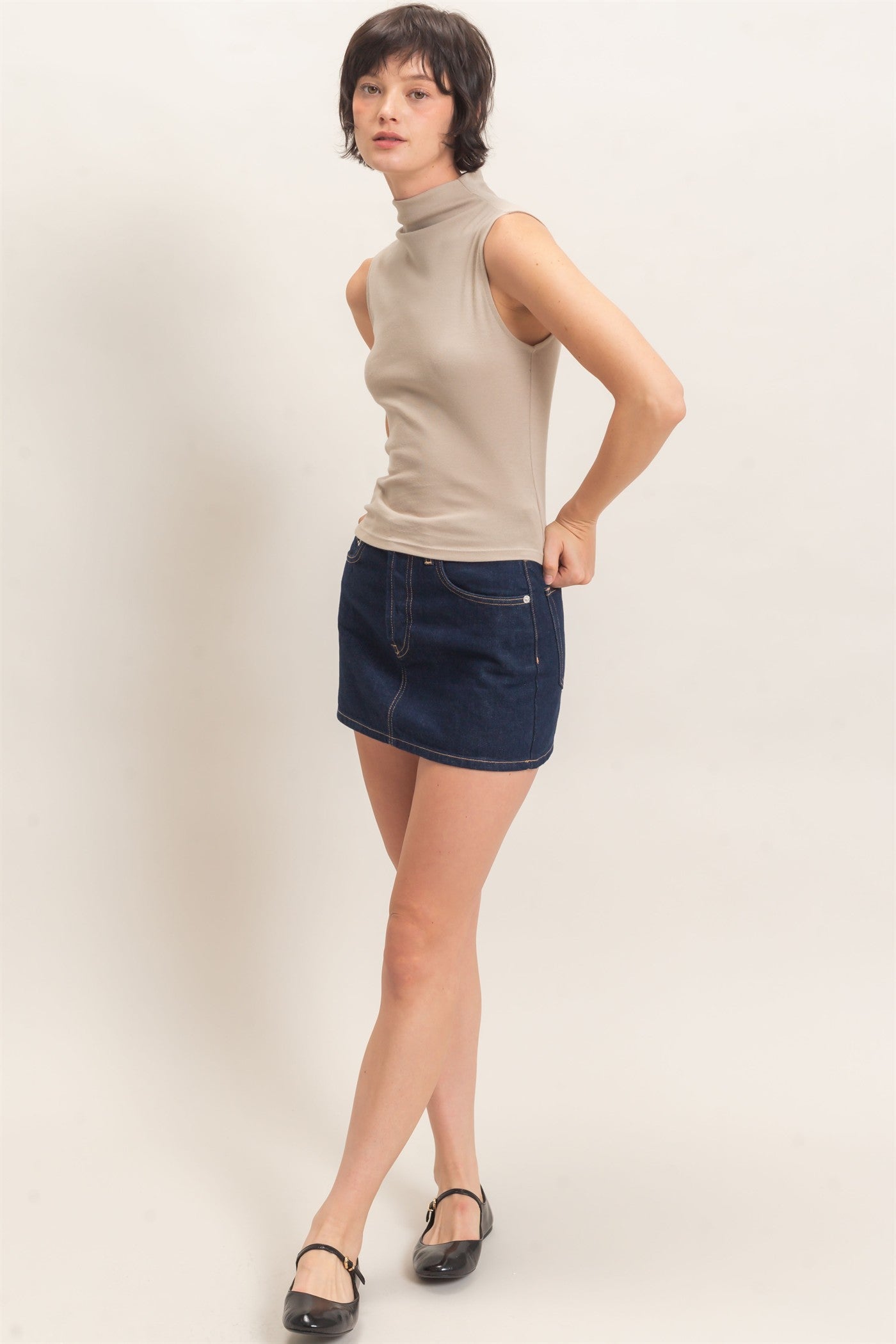 Wholesale Sleeveless Mock Neck Top Clothing Tops DZ26E397 WARM GRAY DOUBLE ZERO