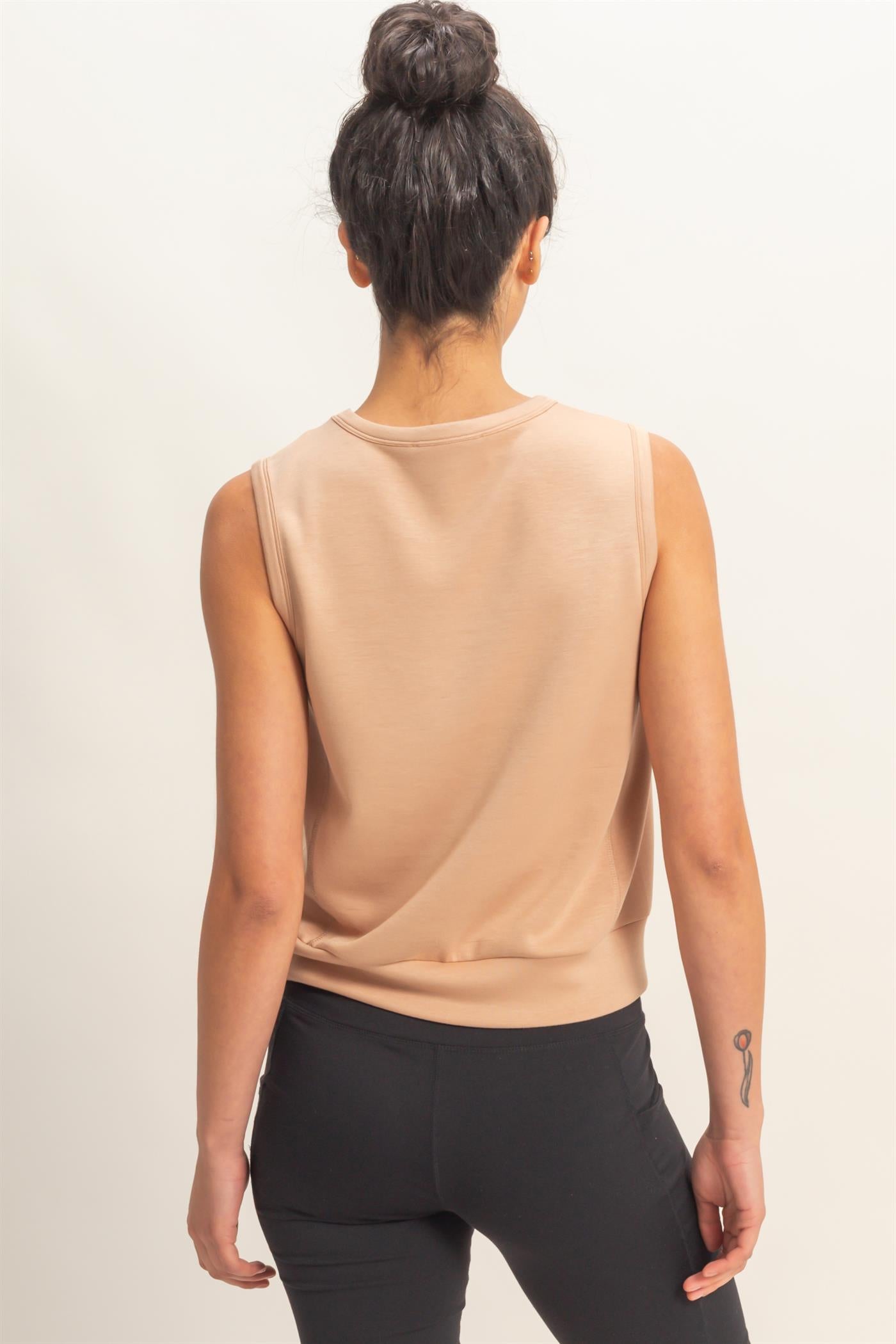 Wholesale Sleeveless Crew Neck Top Clothing Tops DZ26C709 DARK TAUPE DOUBLE ZERO