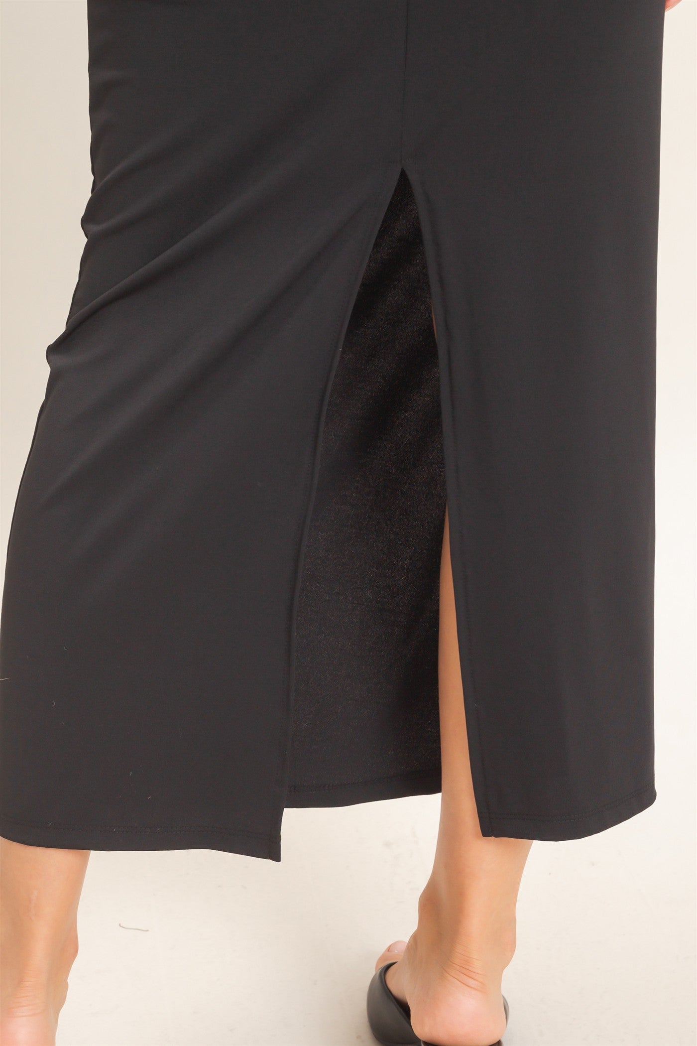 Wholesale Ruched Long Sleeve Open Back Midi Dress Dresses HF26F118 BLACK HYFVE
