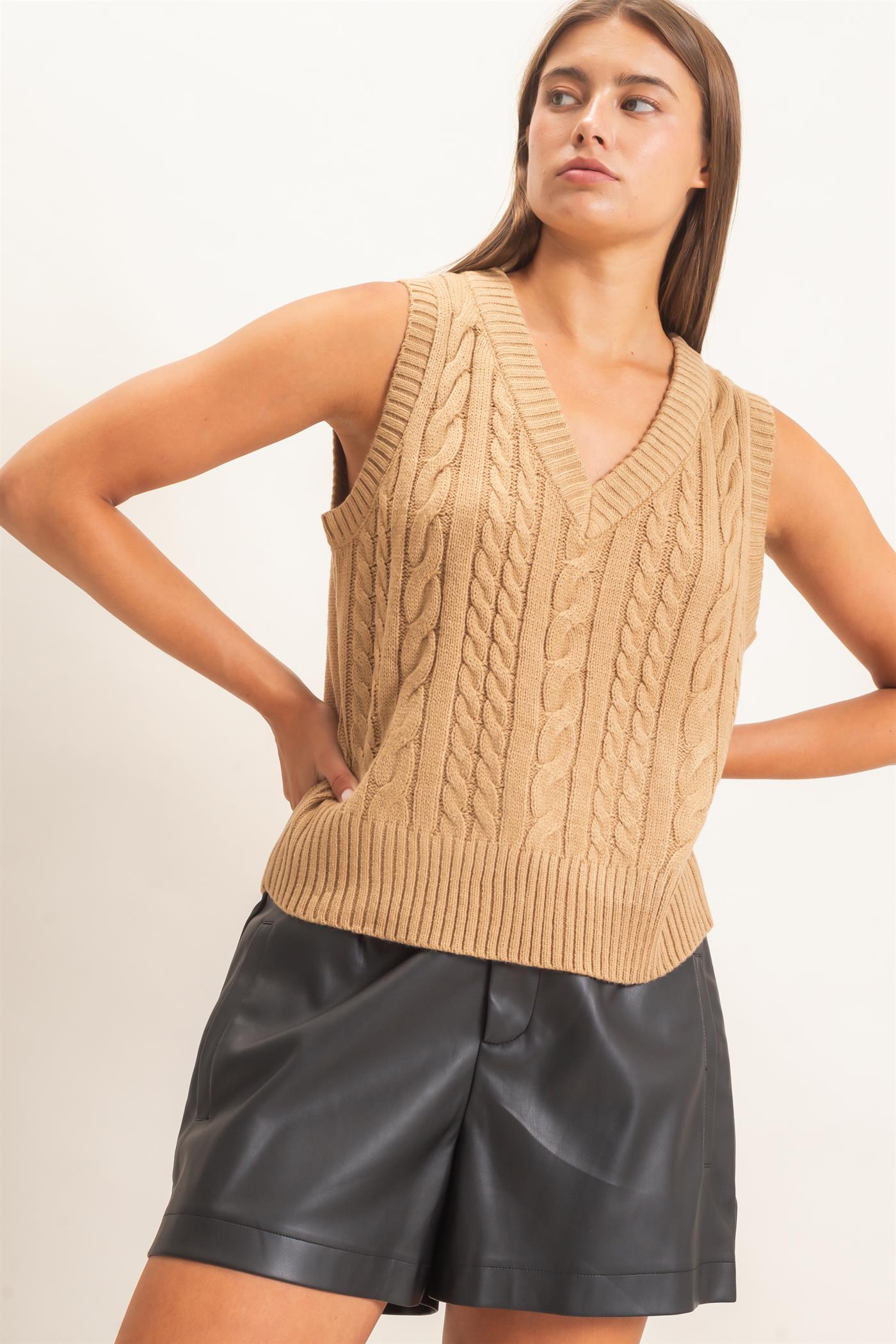 Wholesale Cable Knit V-Neck Sweater Vest Sweaters DZ26E548 TAUPE DOUBLE ZERO