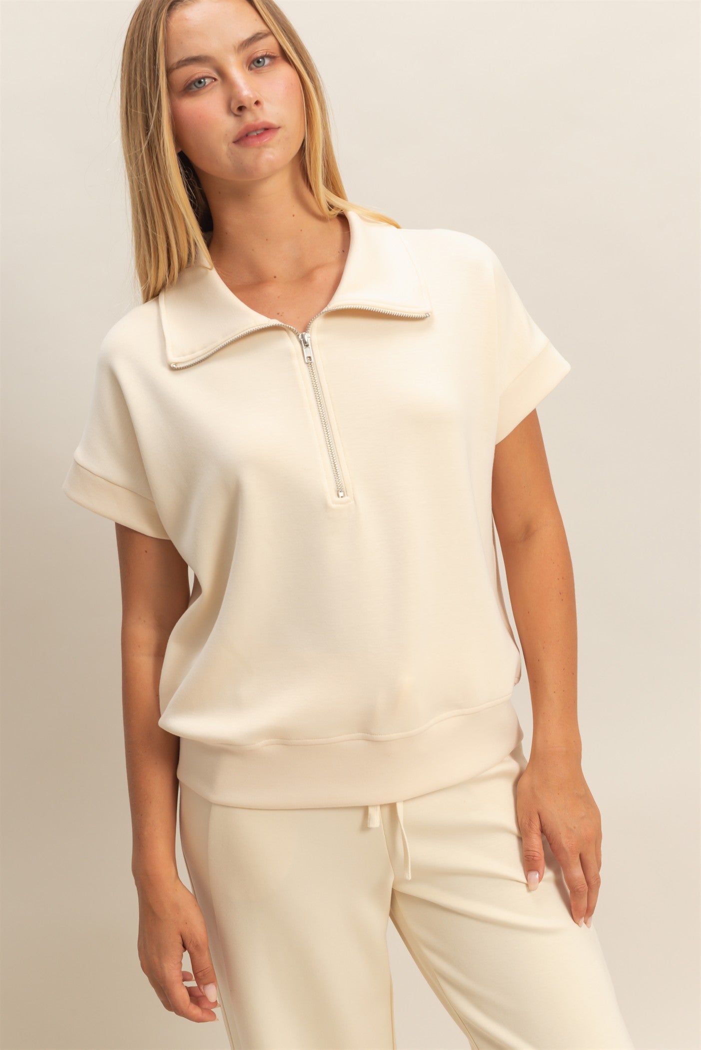 Wholesale Short Sleeve High Neck Half-Zip Top Clothing Tops DZ26C735 ALPACA DOUBLE ZERO