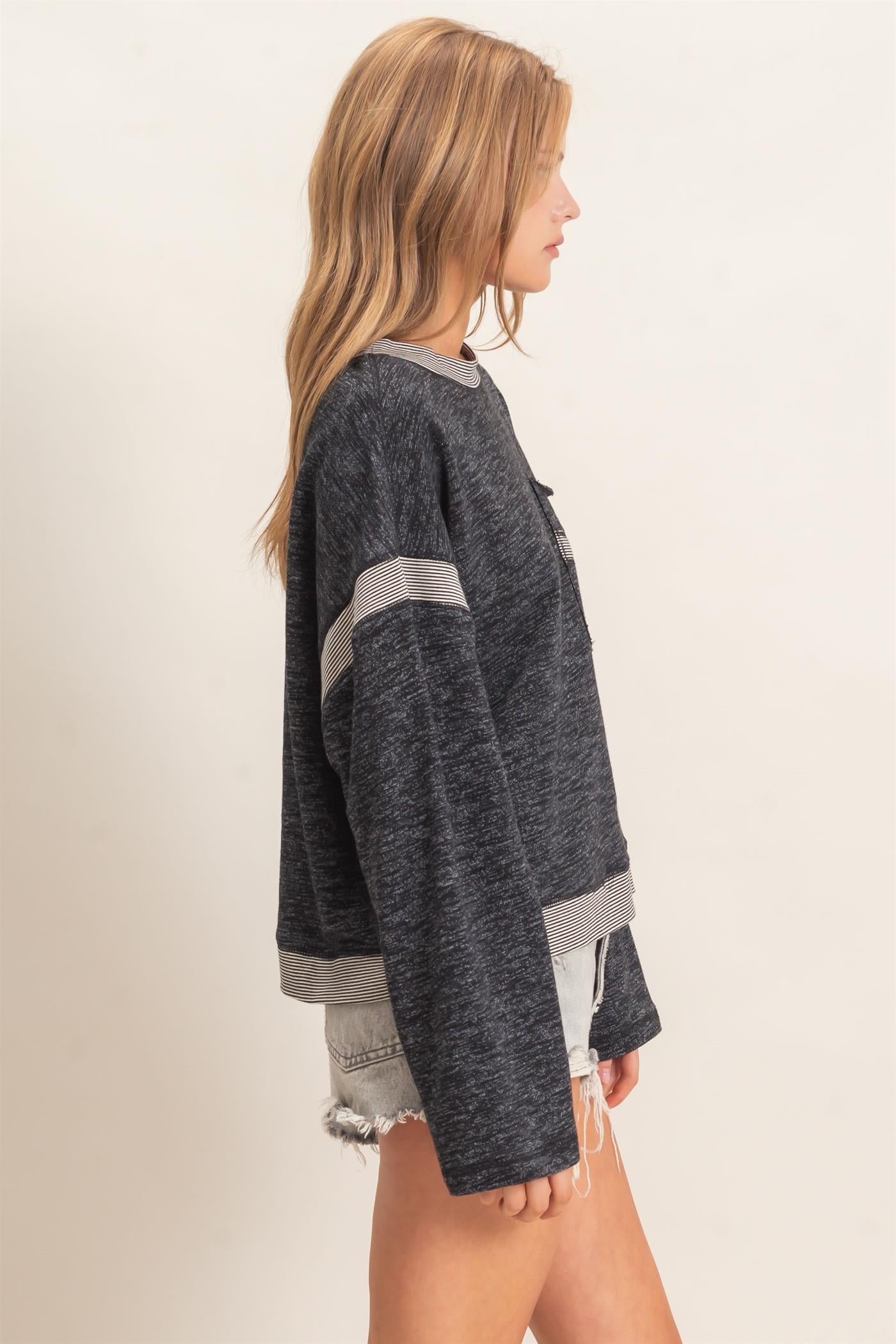 Wholesale Striped Trim Pocket Sweatshirt Sweatshirts HF26E557 BLACK HYFVE