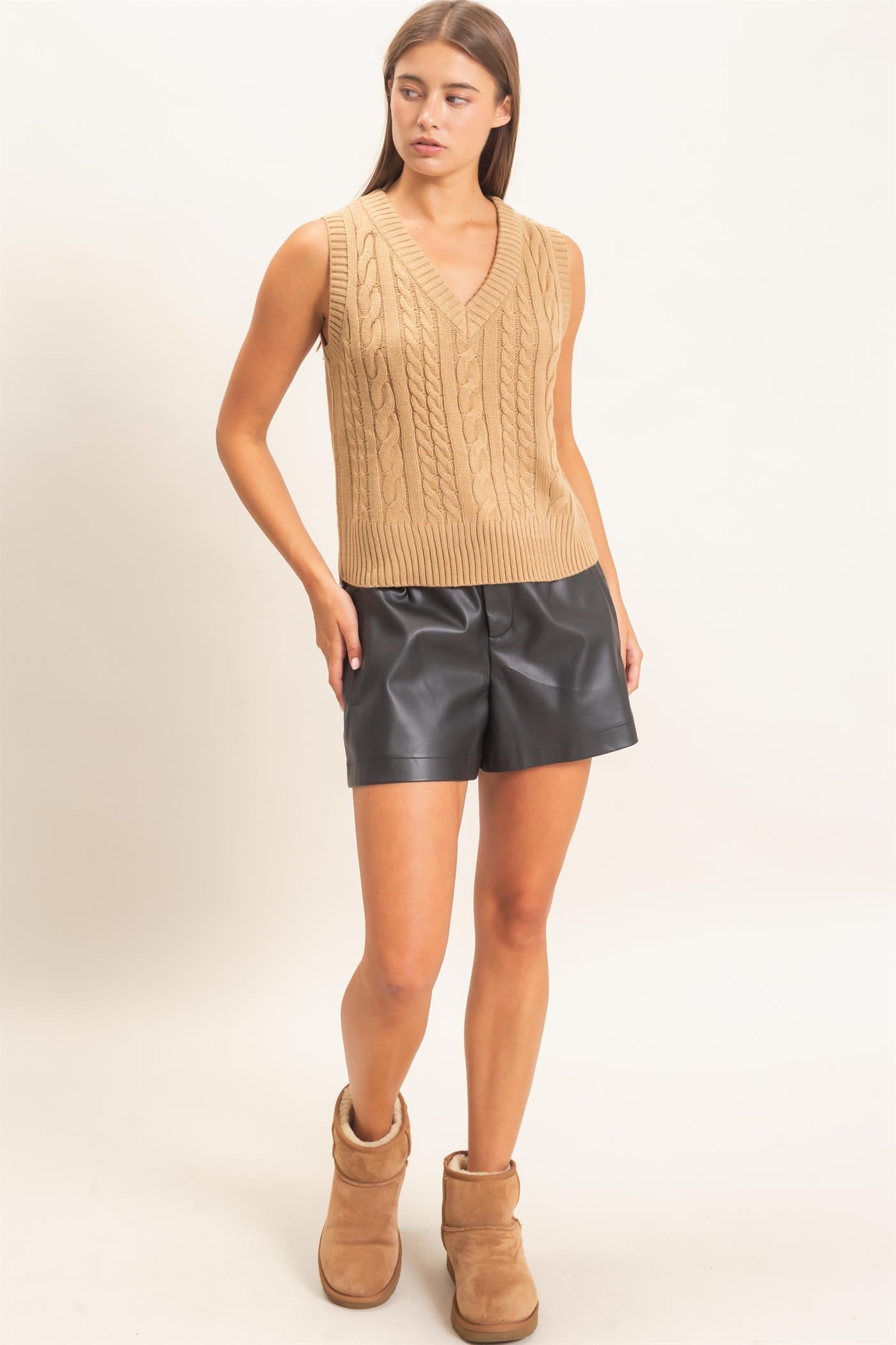 Wholesale Cable Knit V-Neck Sweater Vest Sweaters DZ26E548 TAUPE DOUBLE ZERO
