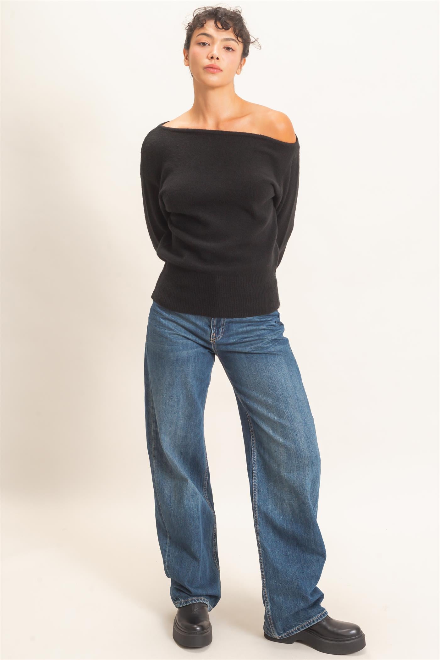 Wholesale Off The Shoulder Sweater Top Sweaters DZ26F290 BLACK DOUBLE ZERO