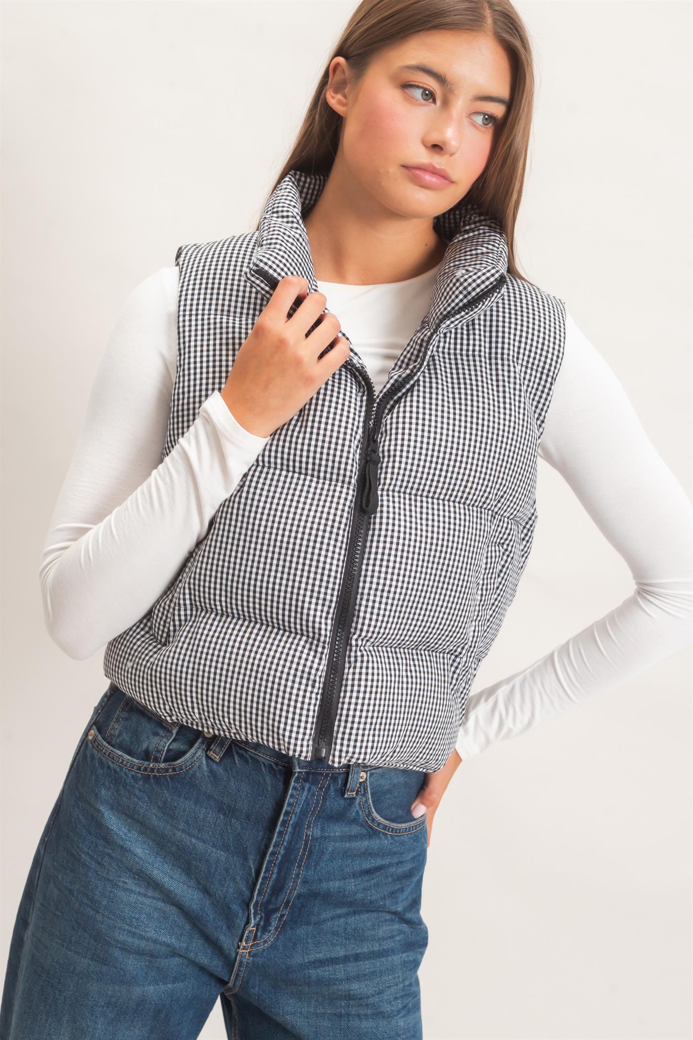 Wholesale Gingham Puffer Vest Vests DZ26F309 BLACK DOUBLE ZERO