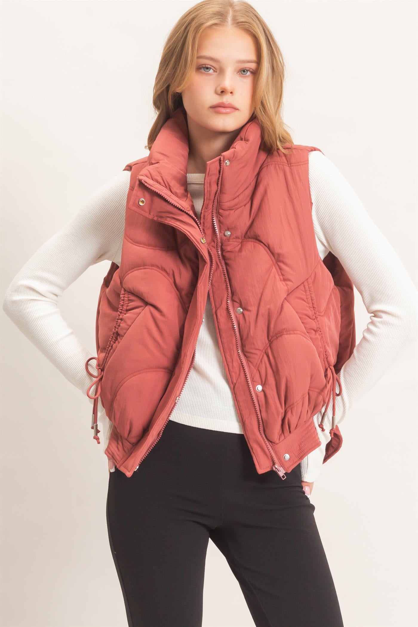 Wholesale Quilted Funnel Neck Puffer Vest Vests HF26F168 BRICK HYFVE