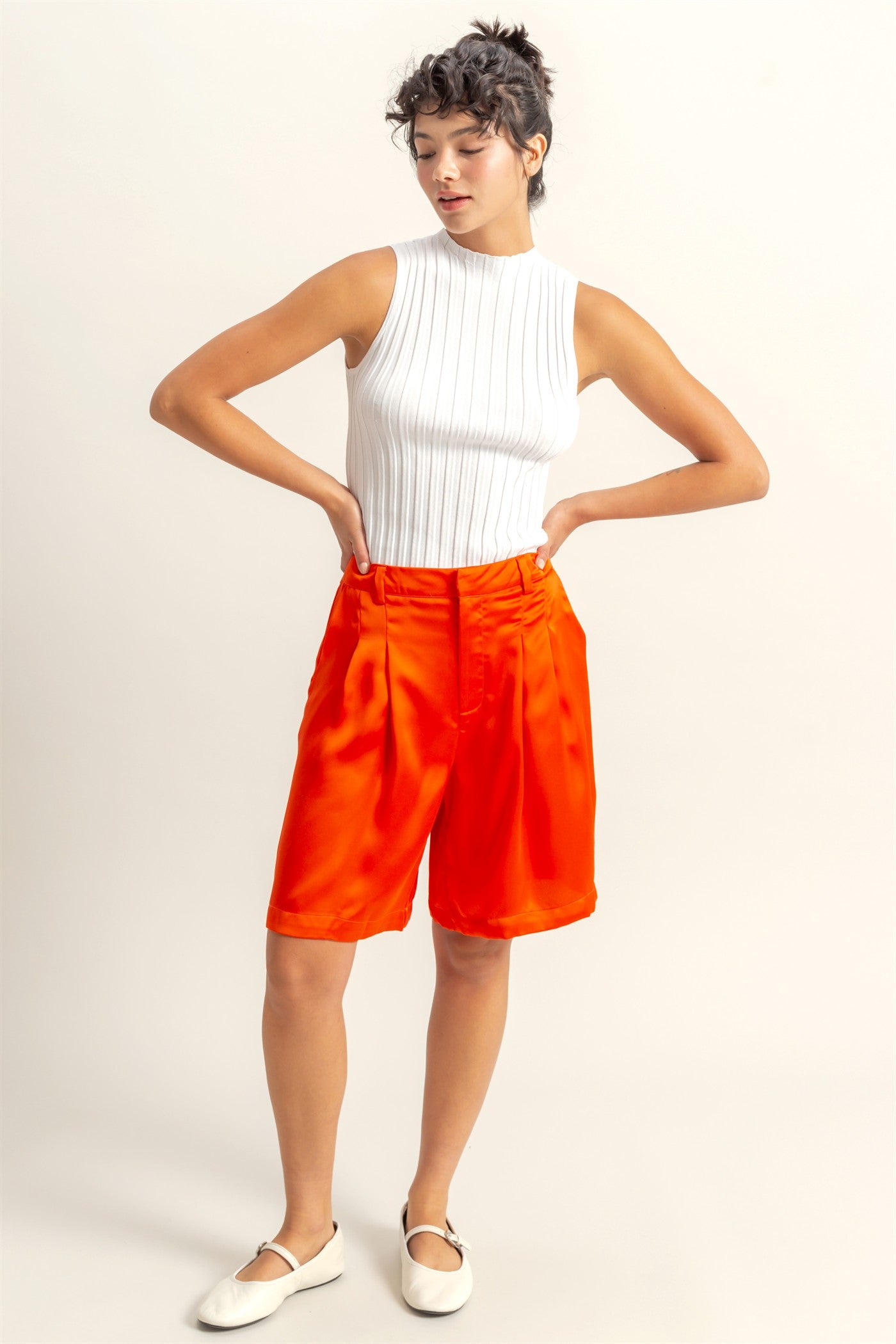 Wholesale High-Waist Pleated Satin Shorts Shorts DZ24E149 TOMATO DOUBLE ZERO