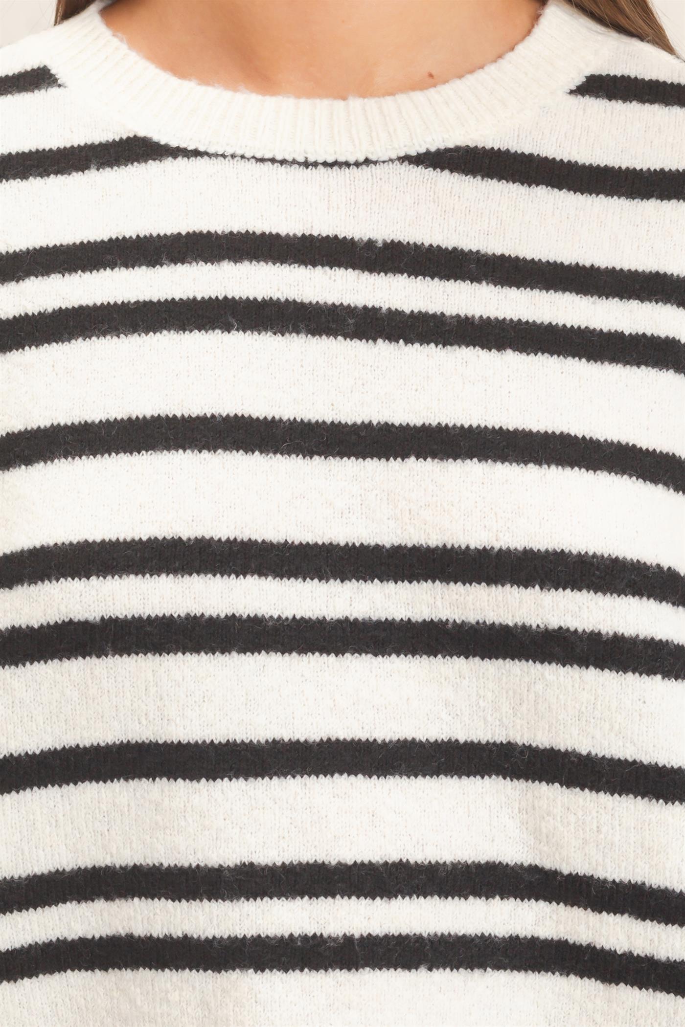 Wholesale Striped Crew Neck Sweater Sweaters DZ26E389 CREAM DOUBLE ZERO