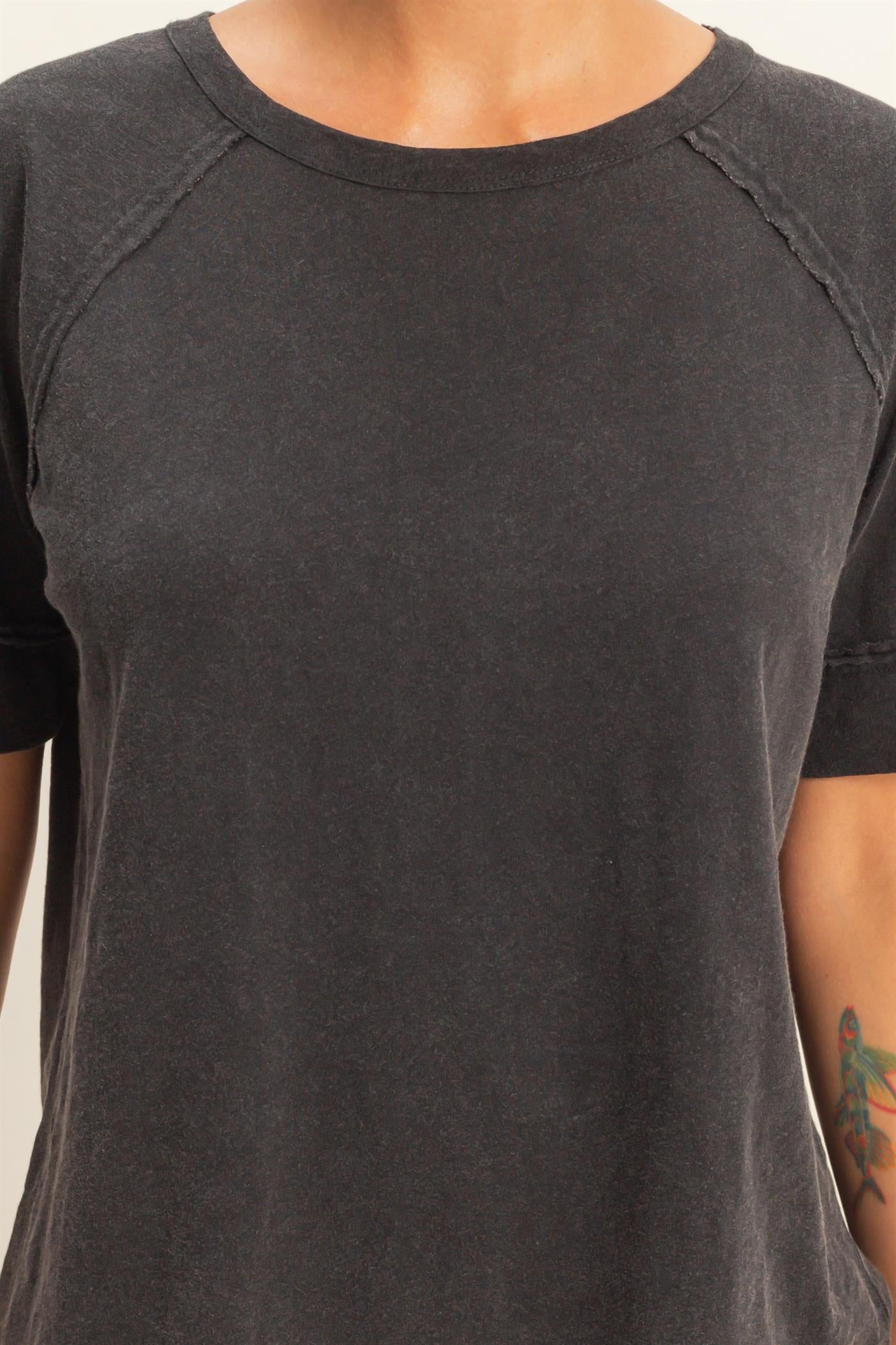 Wholesale Acid Wash Raw Seam Raglan Short Sleeve Tee Clothing Tops DZ26A655 BLACK HYFVE