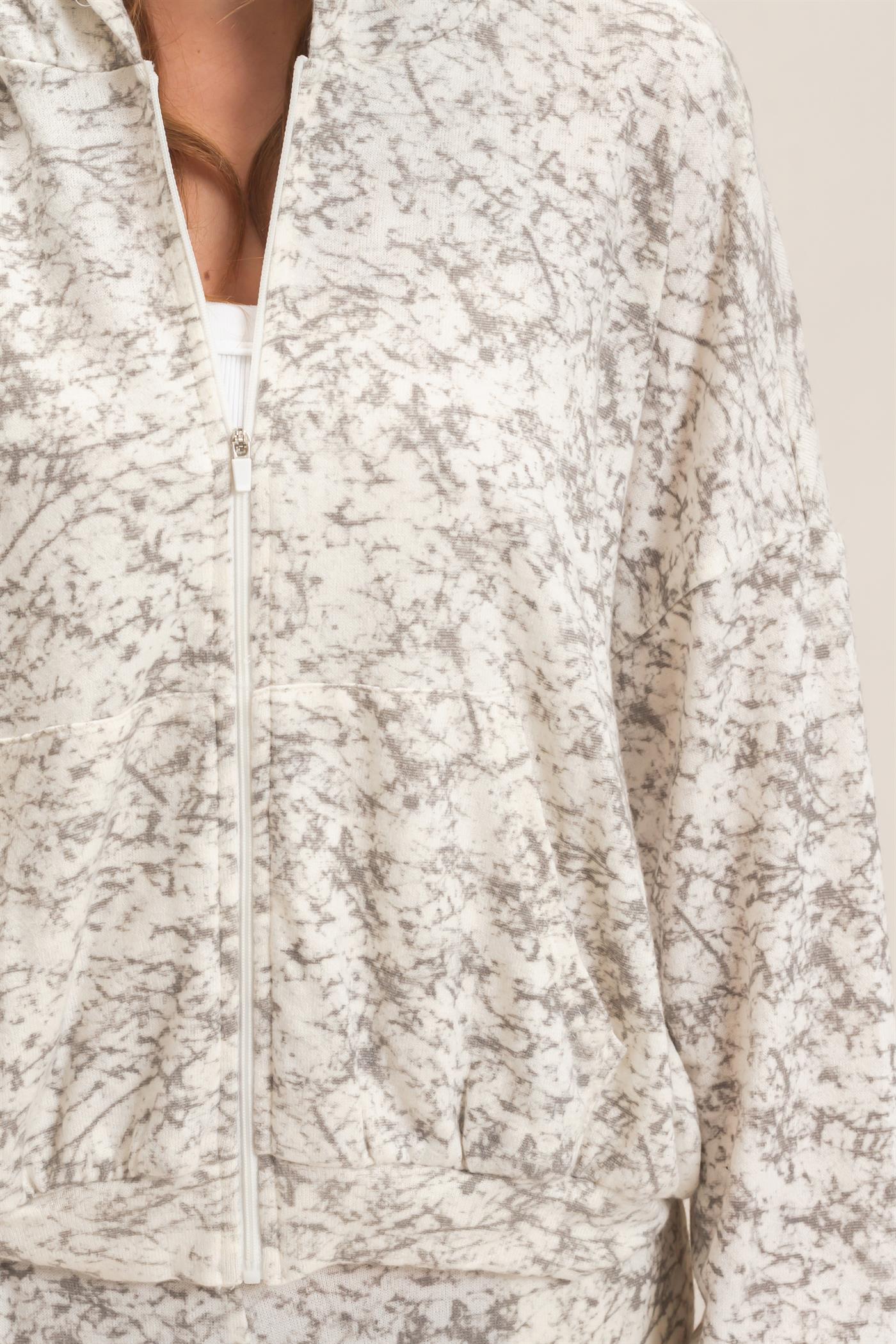 Wholesale Abstract Print Zip-Up Hoodie Hoodies HF26E735 CREAM HYFVE