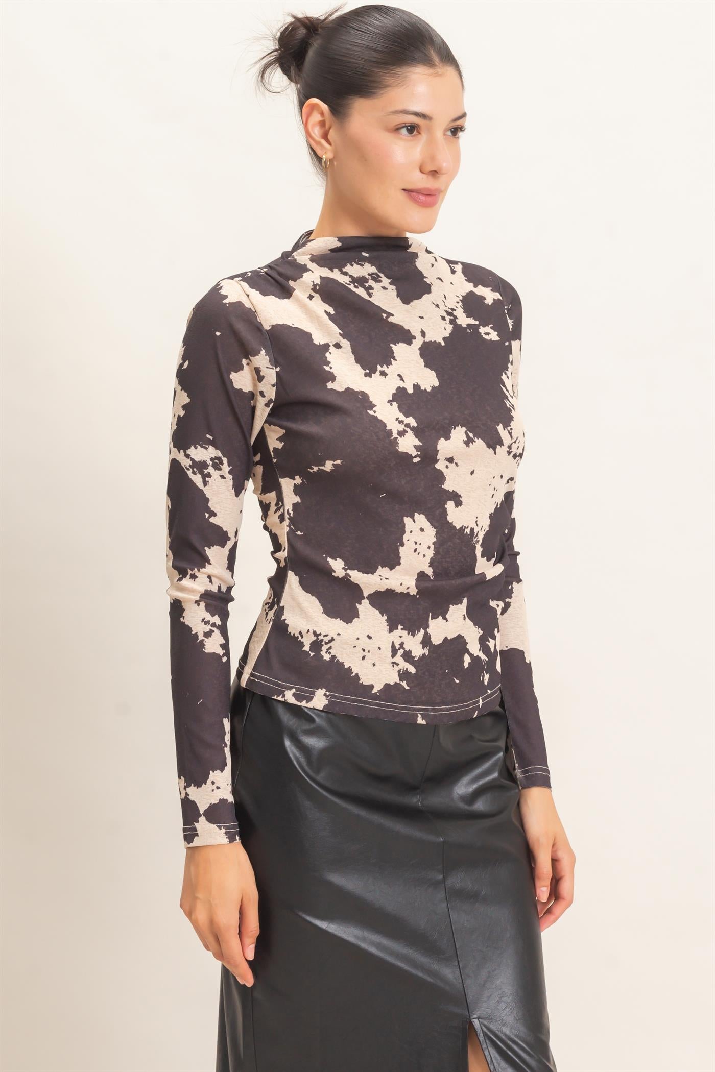 Wholesale Asymmetrical Cow Print Top Clothing Tops HF26E799 BLACK HYFVE