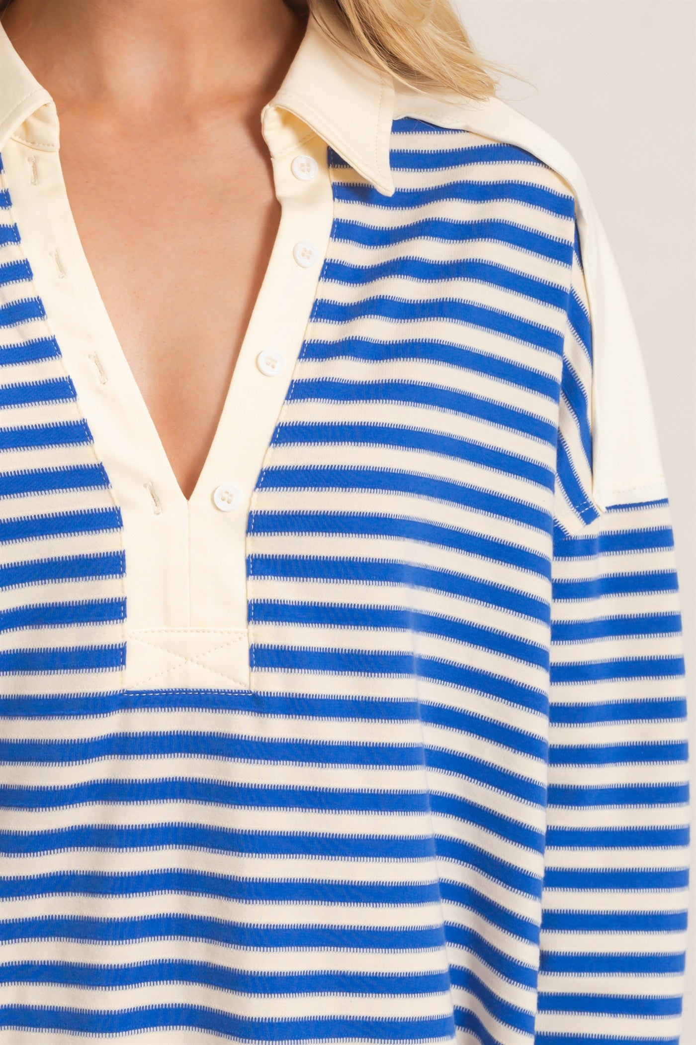 Wholesale Striped Henley Sweatshirt Clothing Tops HF26F089 BLUE HYFVE