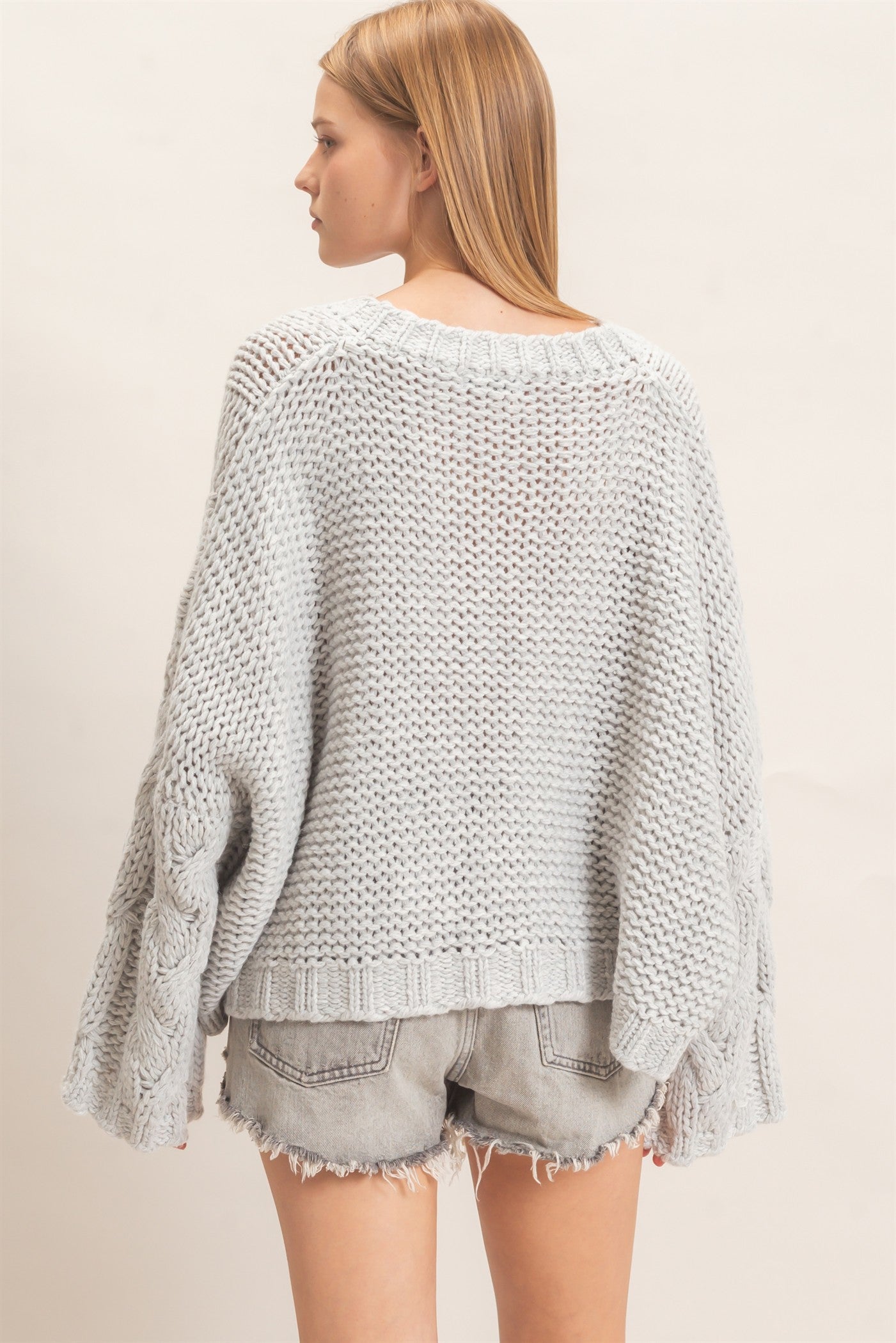 Wholesale Cable Knit V-Neck Sweater Sweaters HF26F175-D GRAY HYFVE