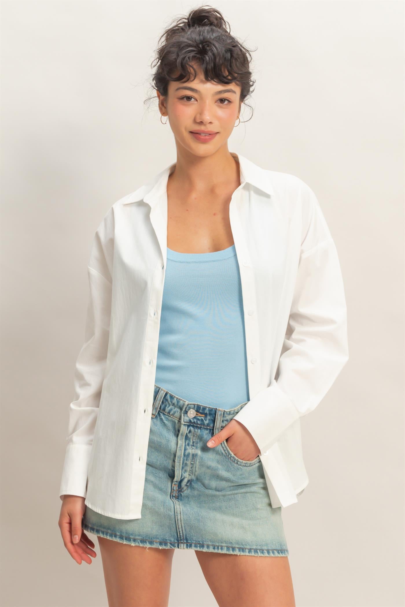 Wholesale Button Up Poplin Shirt Clothing Tops DZ26A330 WHITE HYFVE