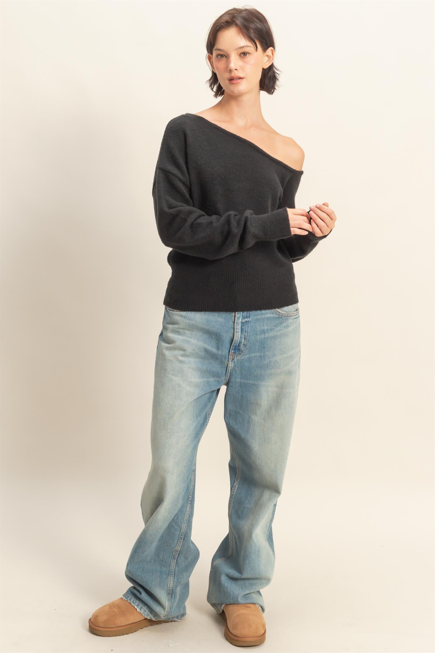 Wholesale Asymmetric Off-Shoulder Sweater Sweaters DZ25F121 BLACK DOUBLE ZERO