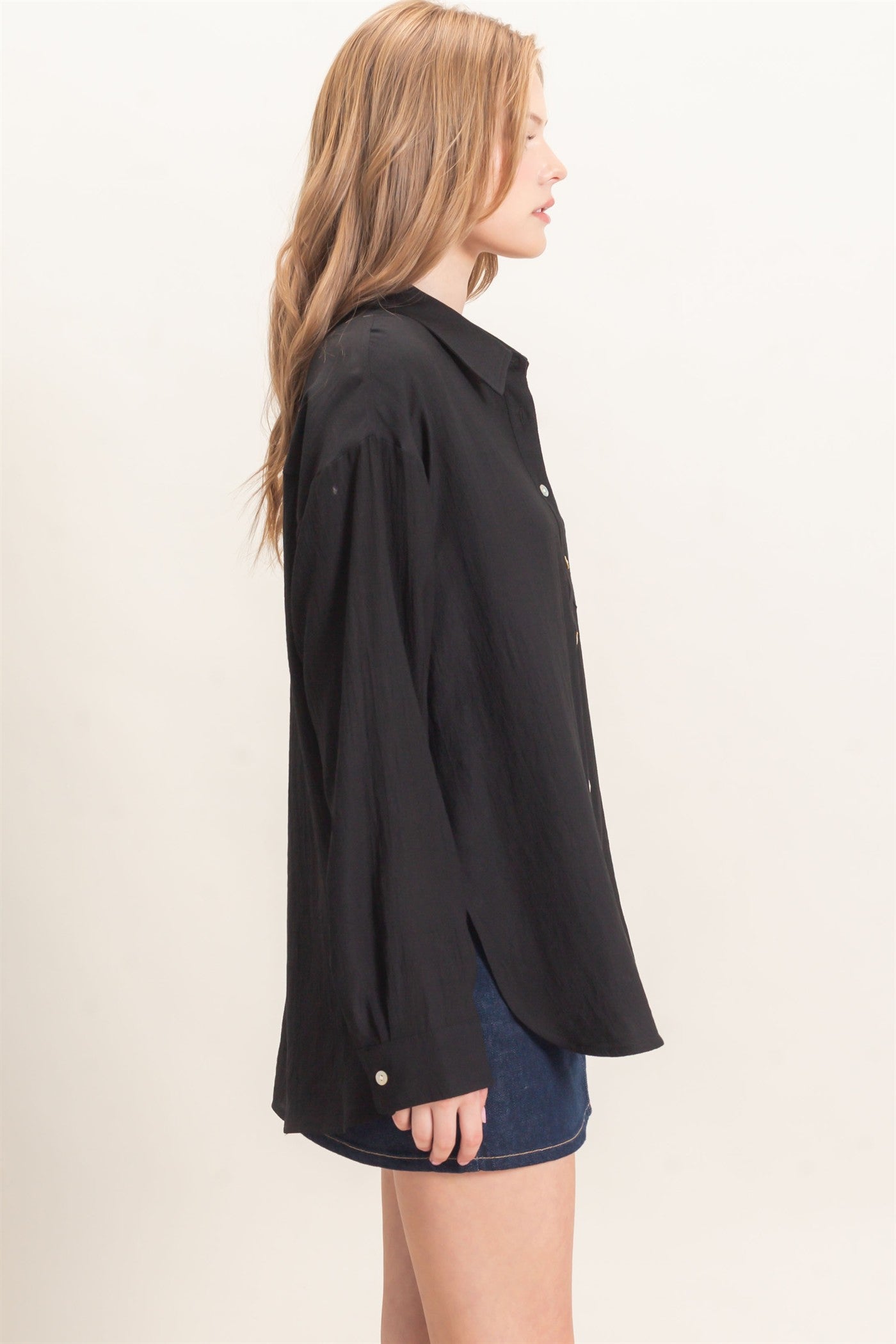 Wholesale Crinkled Button-Up Shirt Clothing Tops HF26E691 BLACK HYFVE
